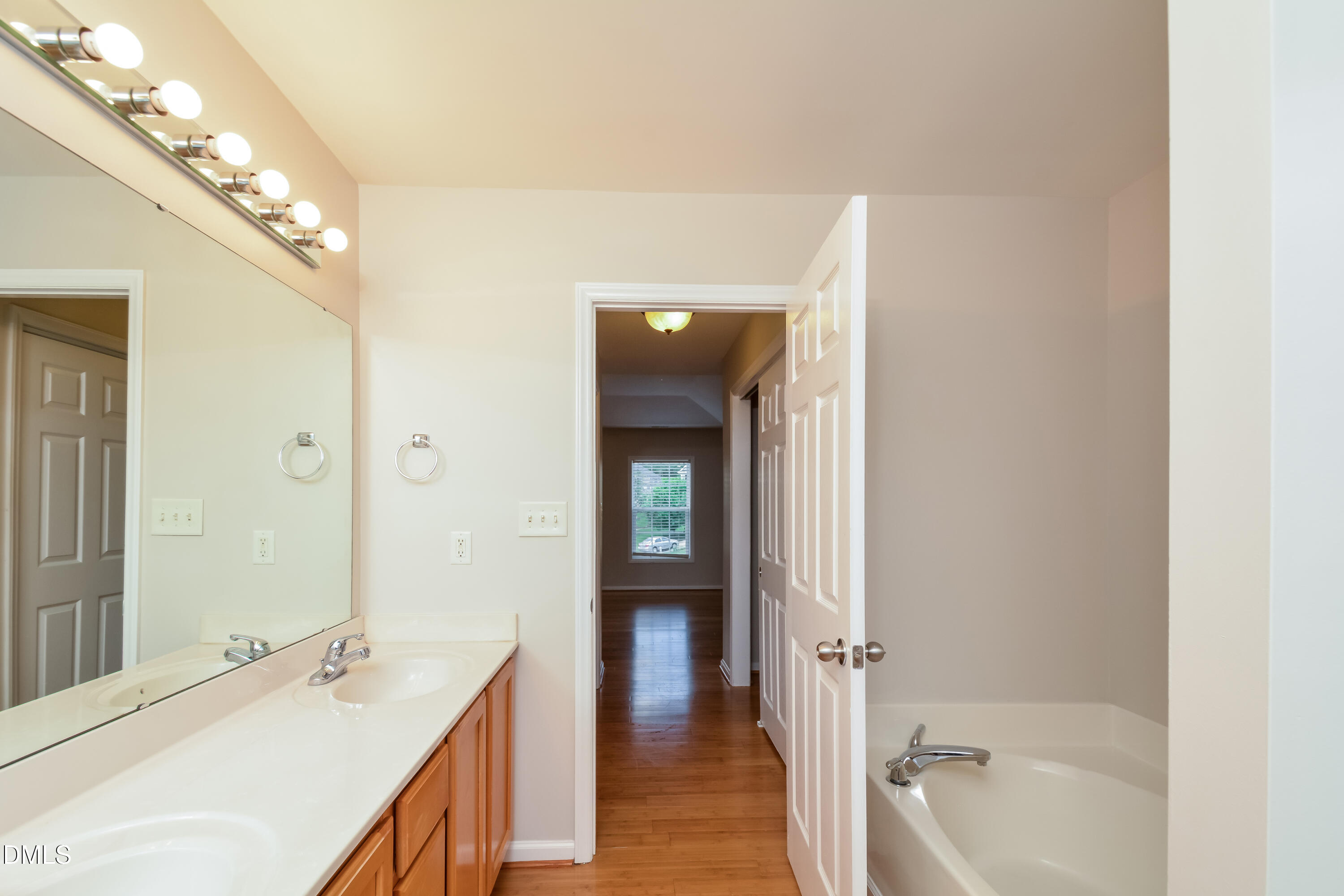 216 Stoney Drive Property Photo 13