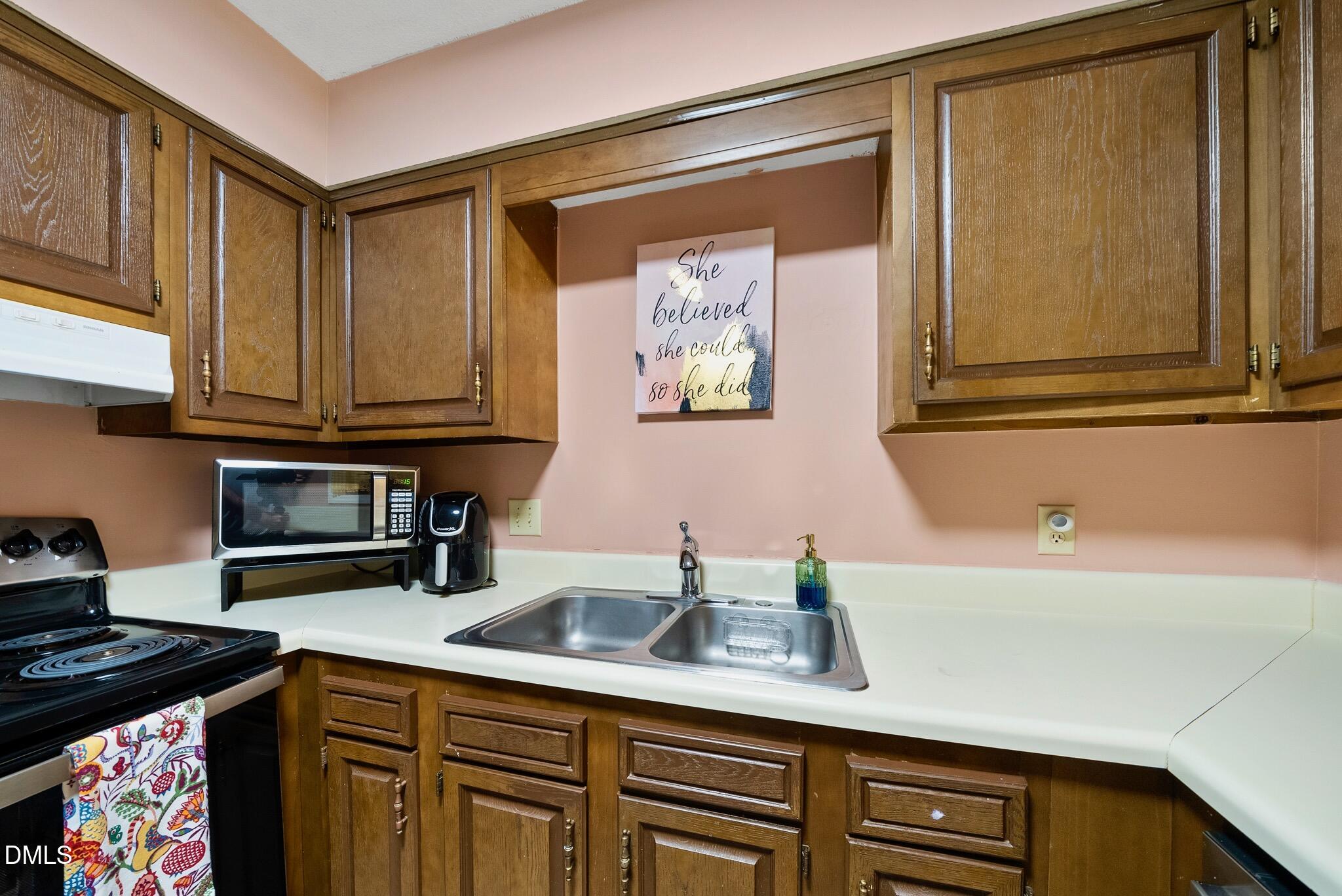 4046-4050 Arckelton Drive Property Photo 6