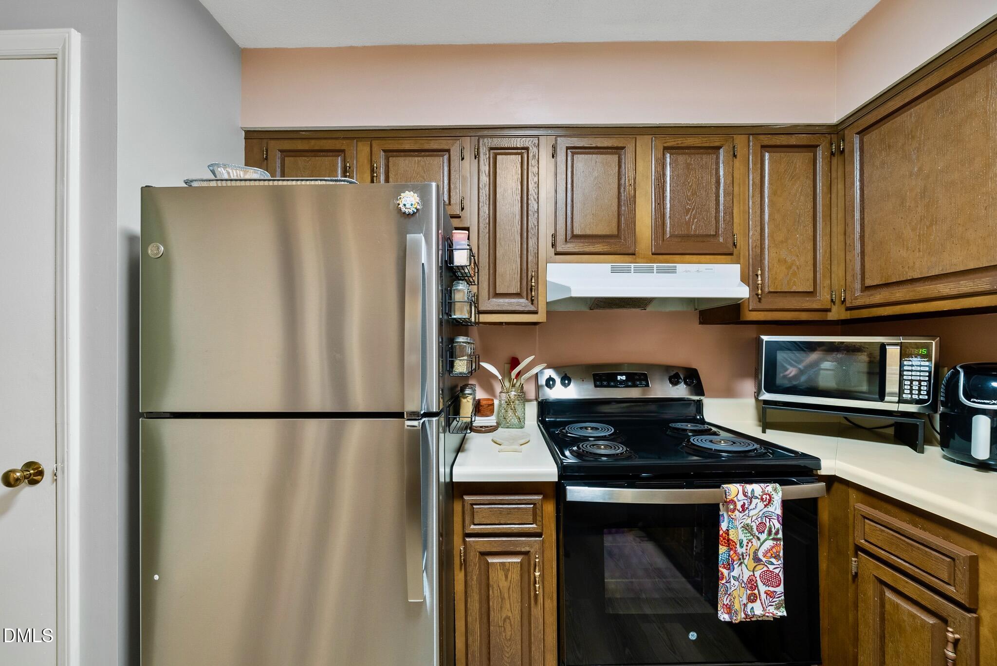 4046-4050 Arckelton Drive Property Photo 7