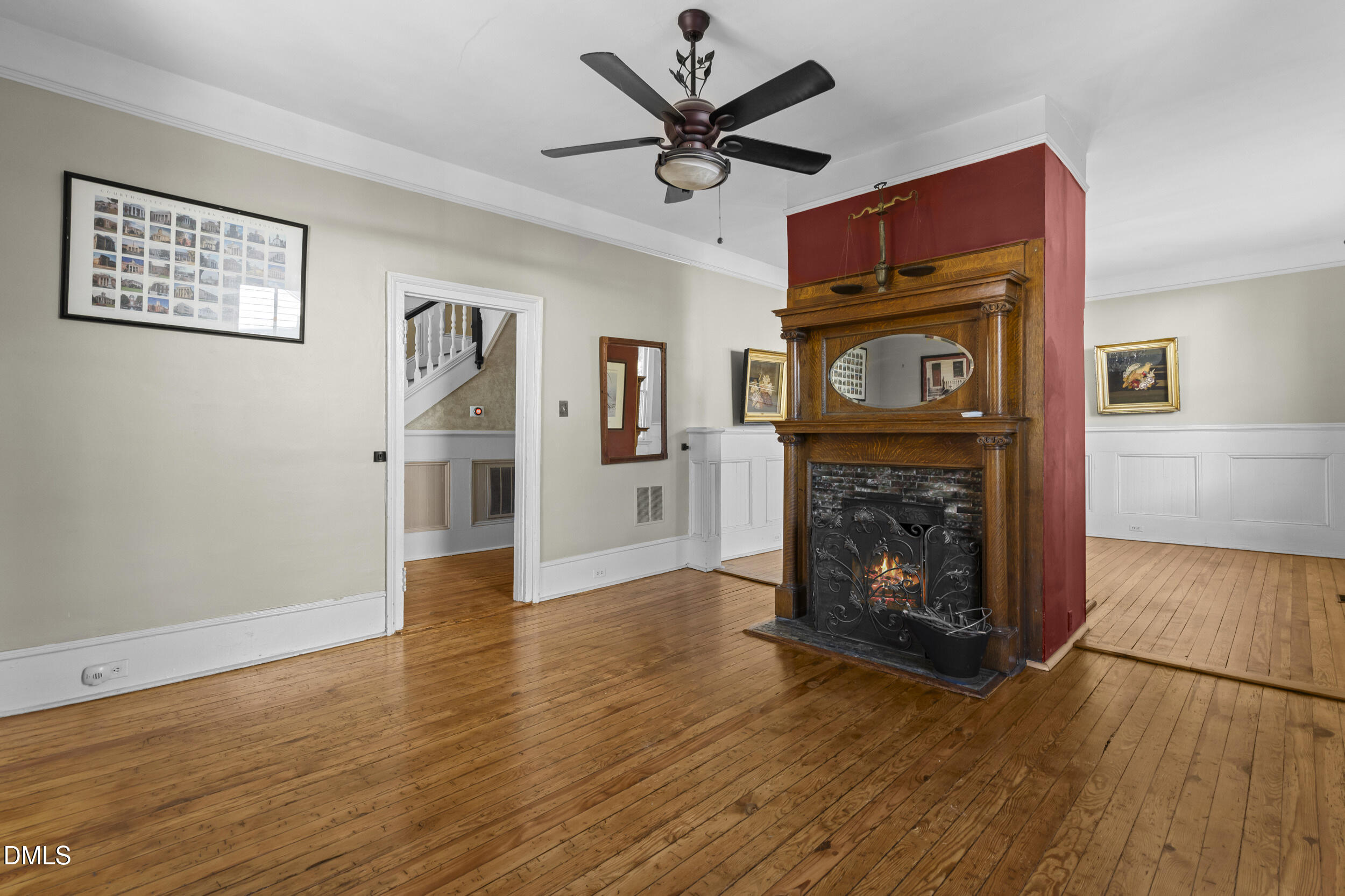 527 N East Street Property Photo 10