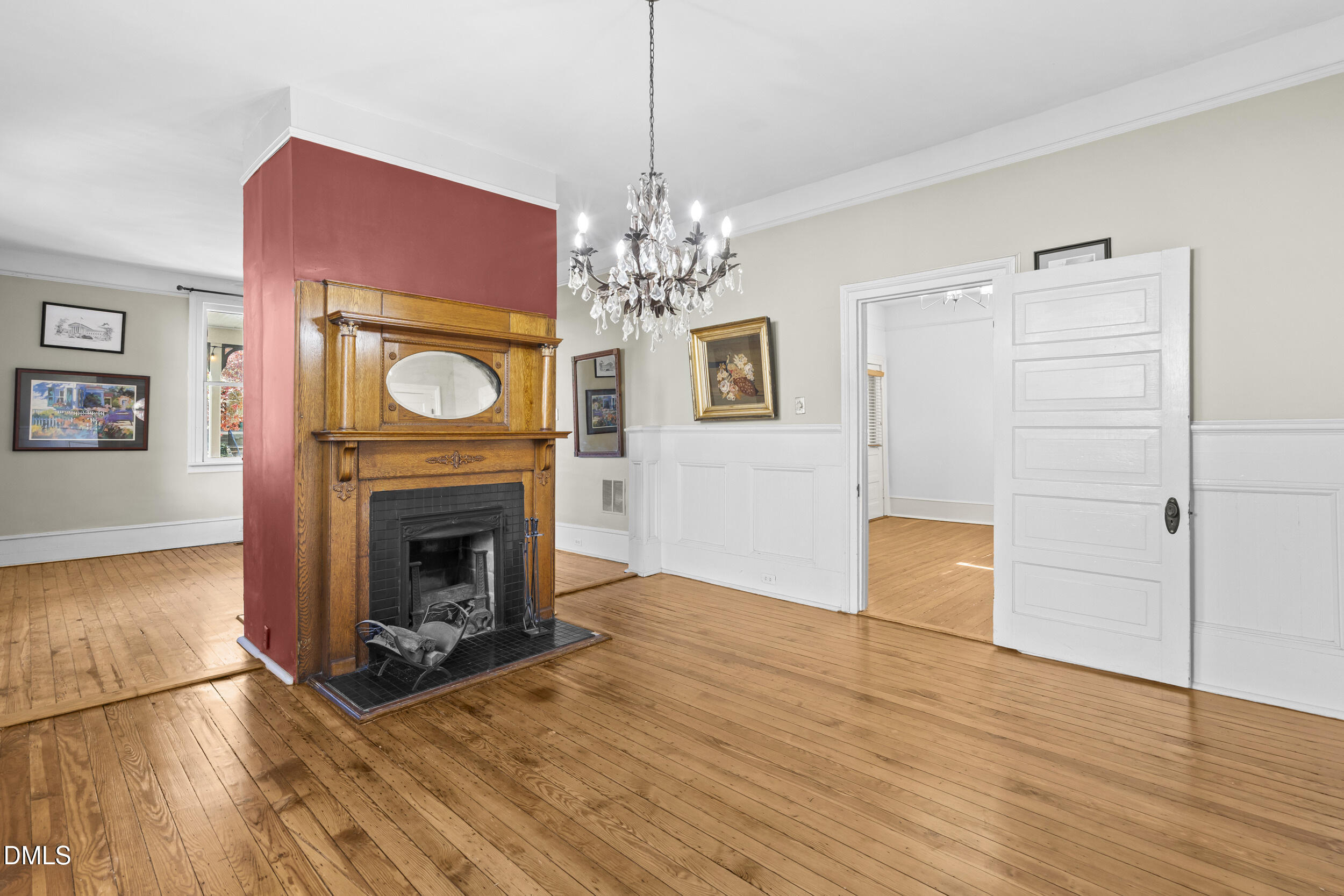 527 N East Street Property Photo 12