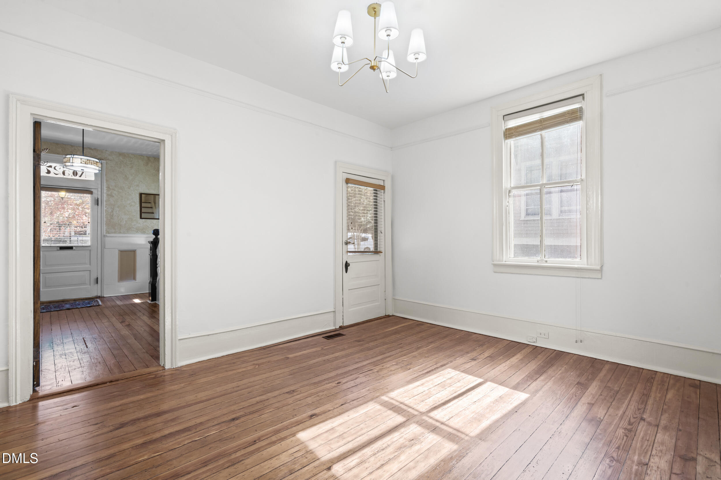 527 N East Street Property Photo 23