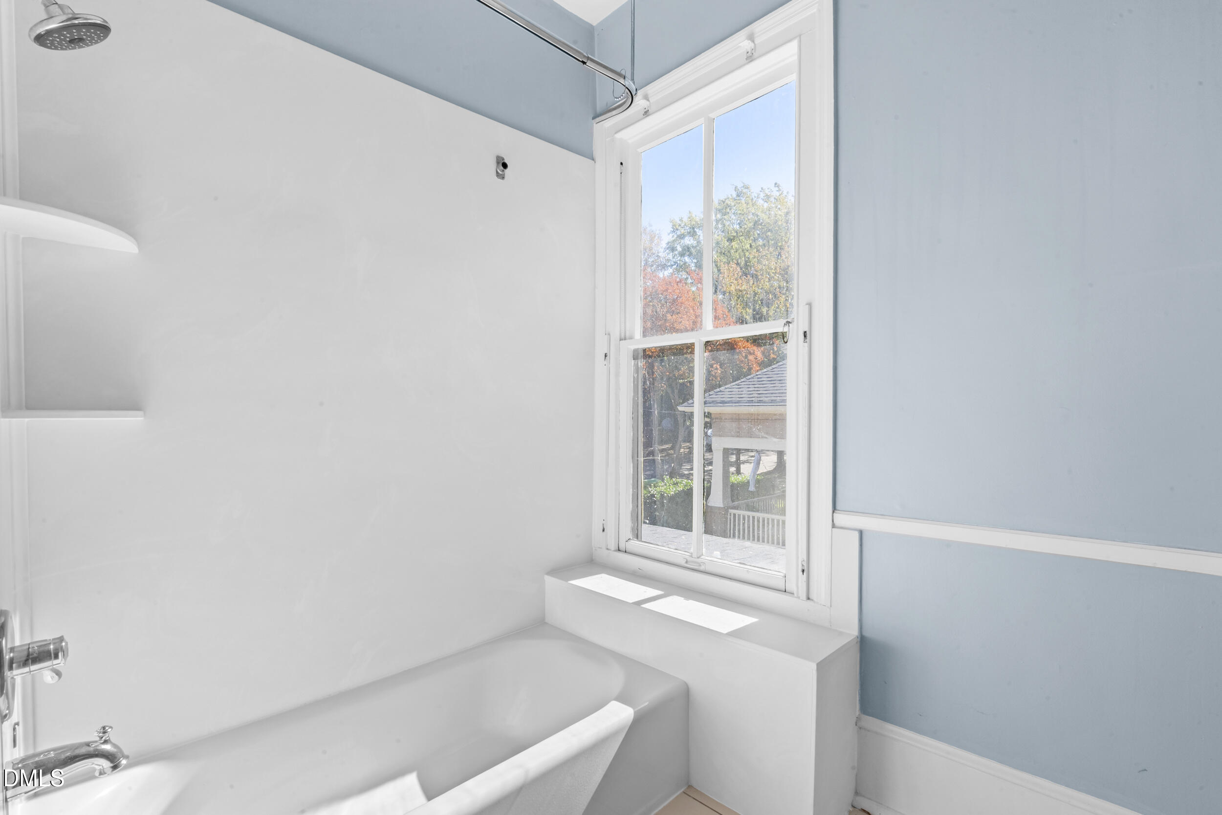 527 N East Street Property Photo 32