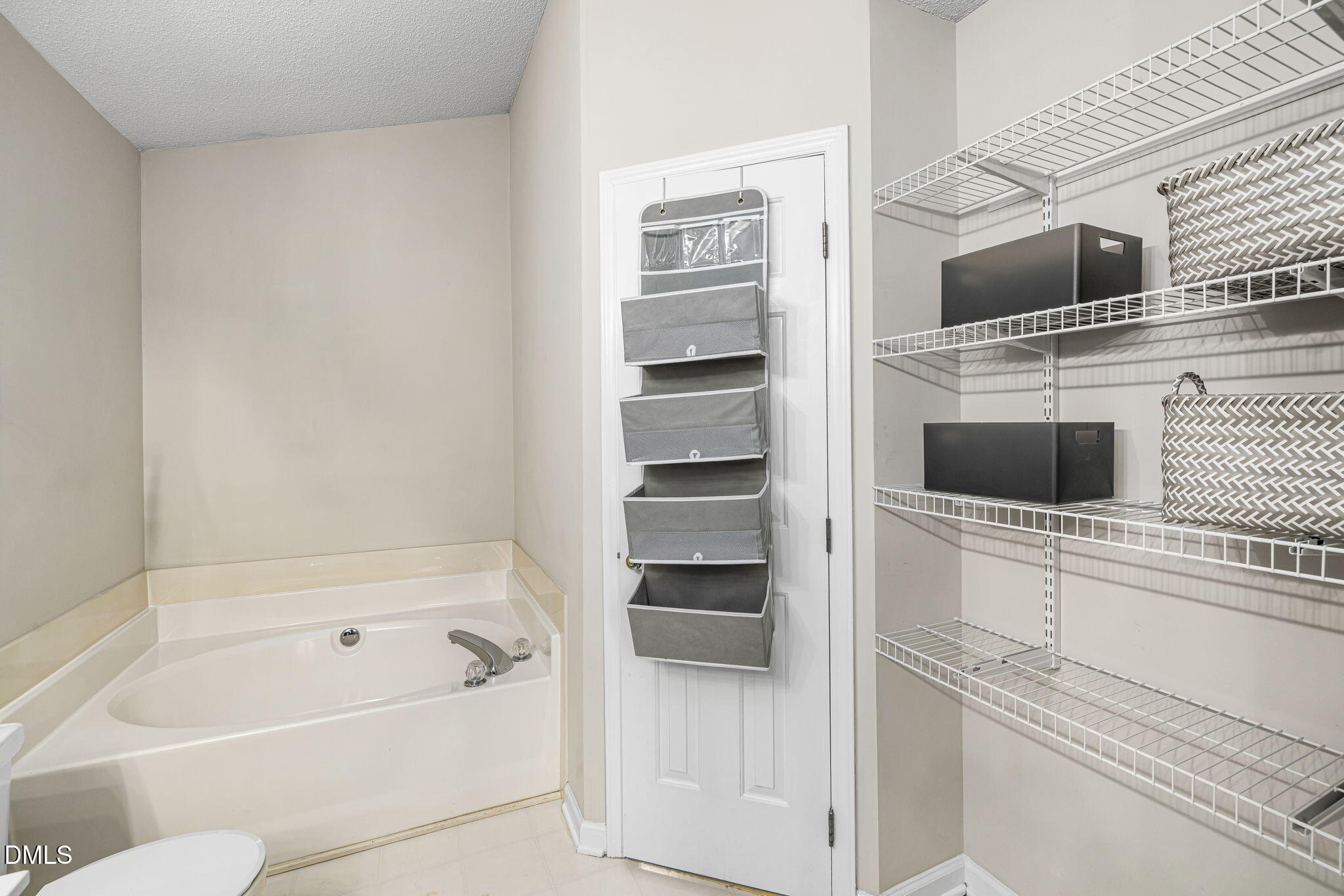 403 Chadbourne Drive Property Photo 25