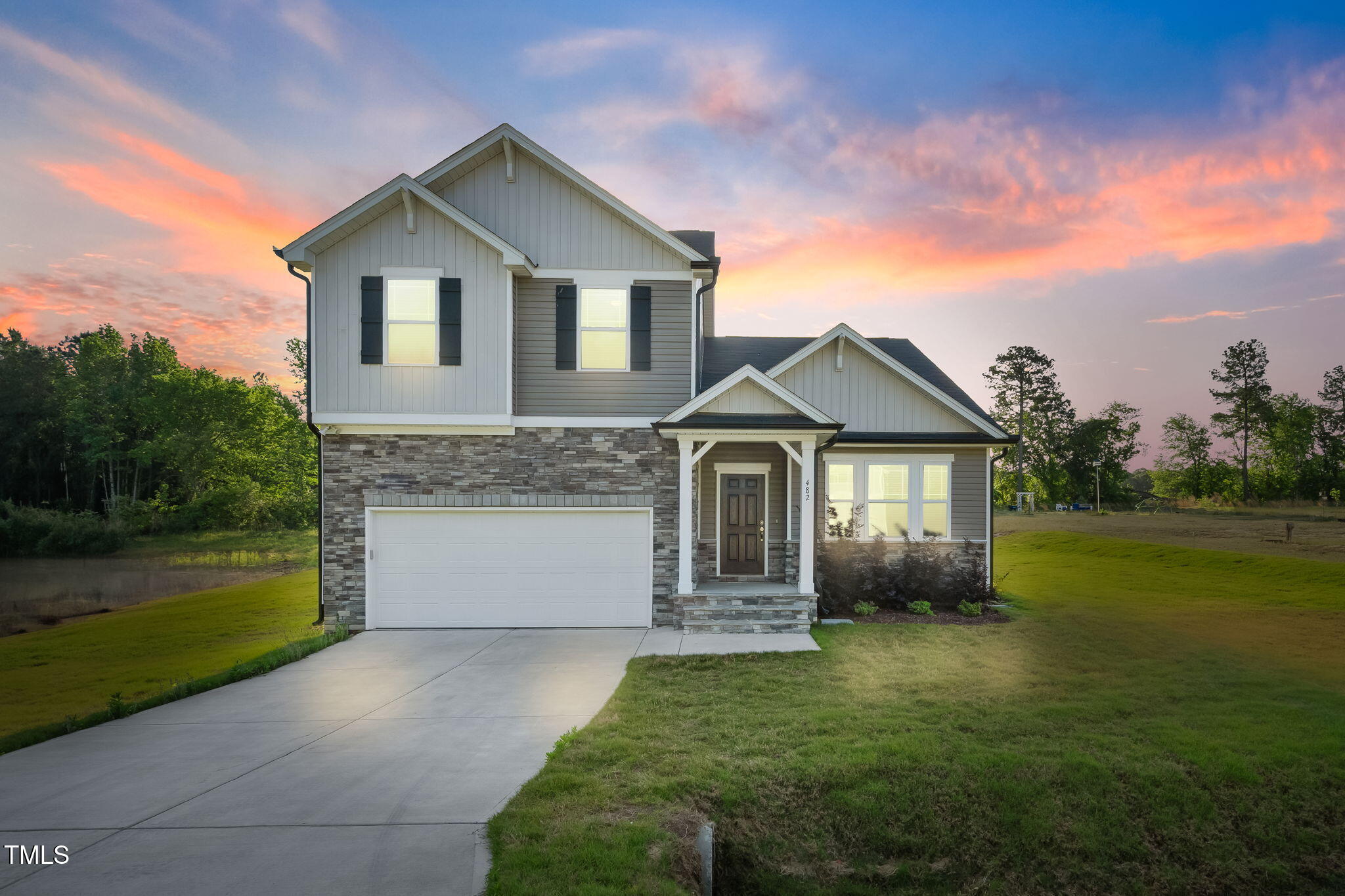 482 Olivia Crossing Court Property Photo 2