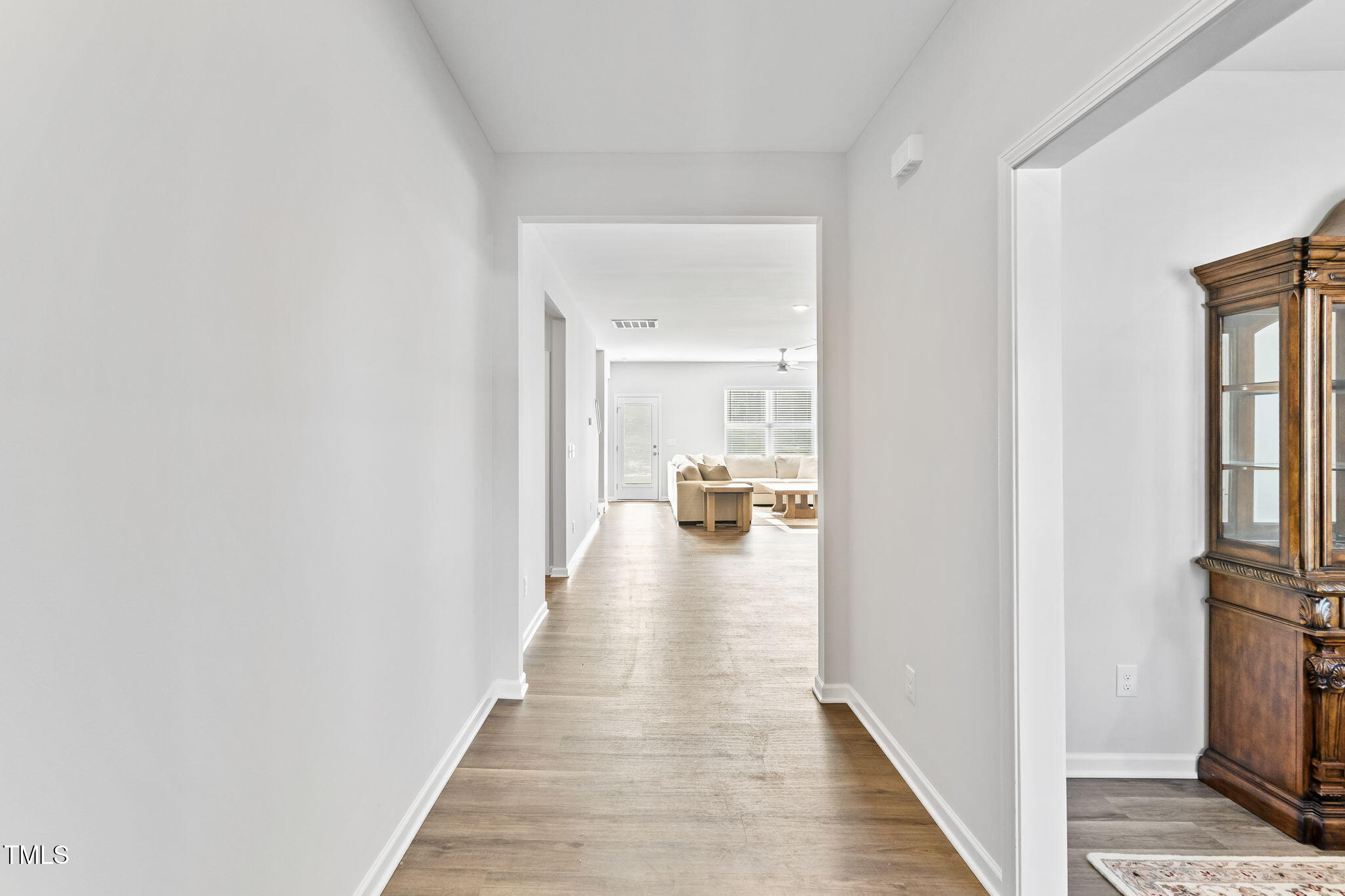 482 Olivia Crossing Court Property Photo 7