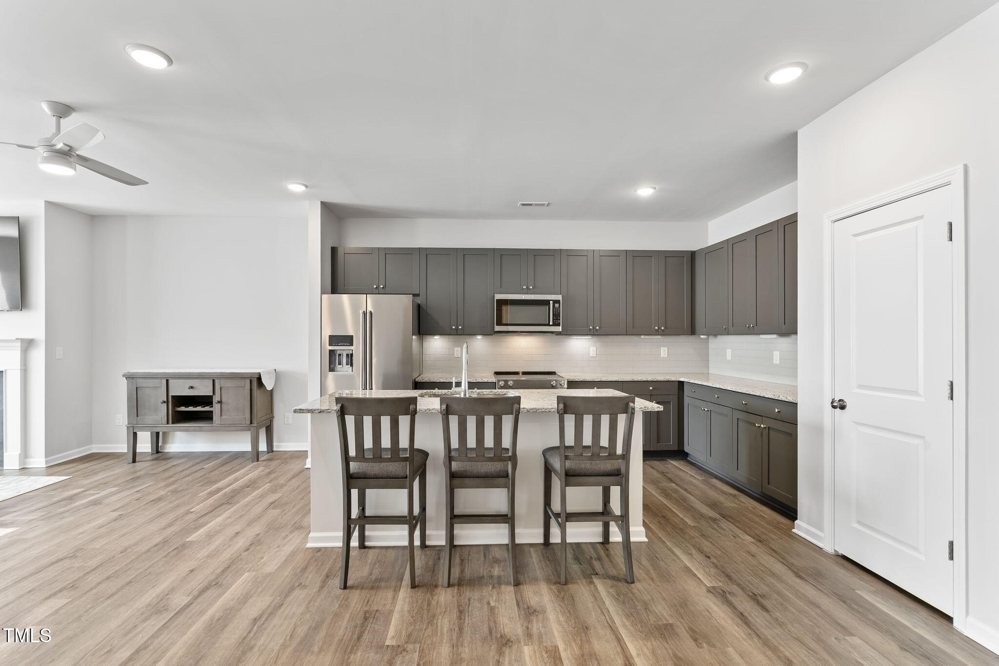 482 Olivia Crossing Court Property Photo 9