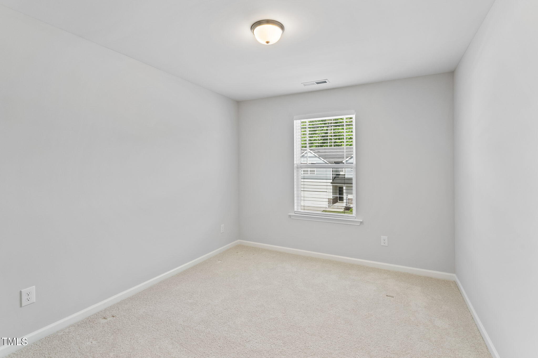 482 Olivia Crossing Court Property Photo 27