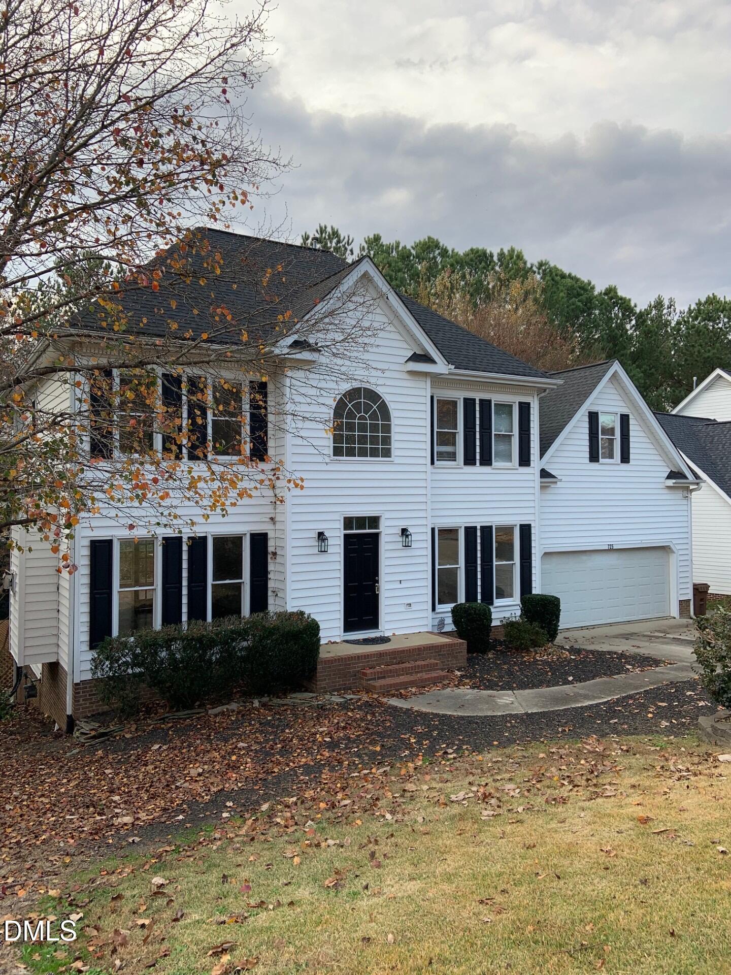 725 Littleleaf Court Property Photo 1