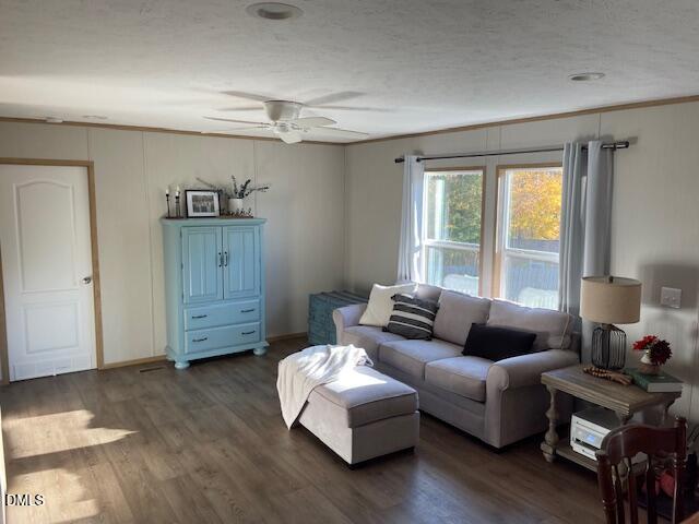 198 Antler Court Property Photo 4