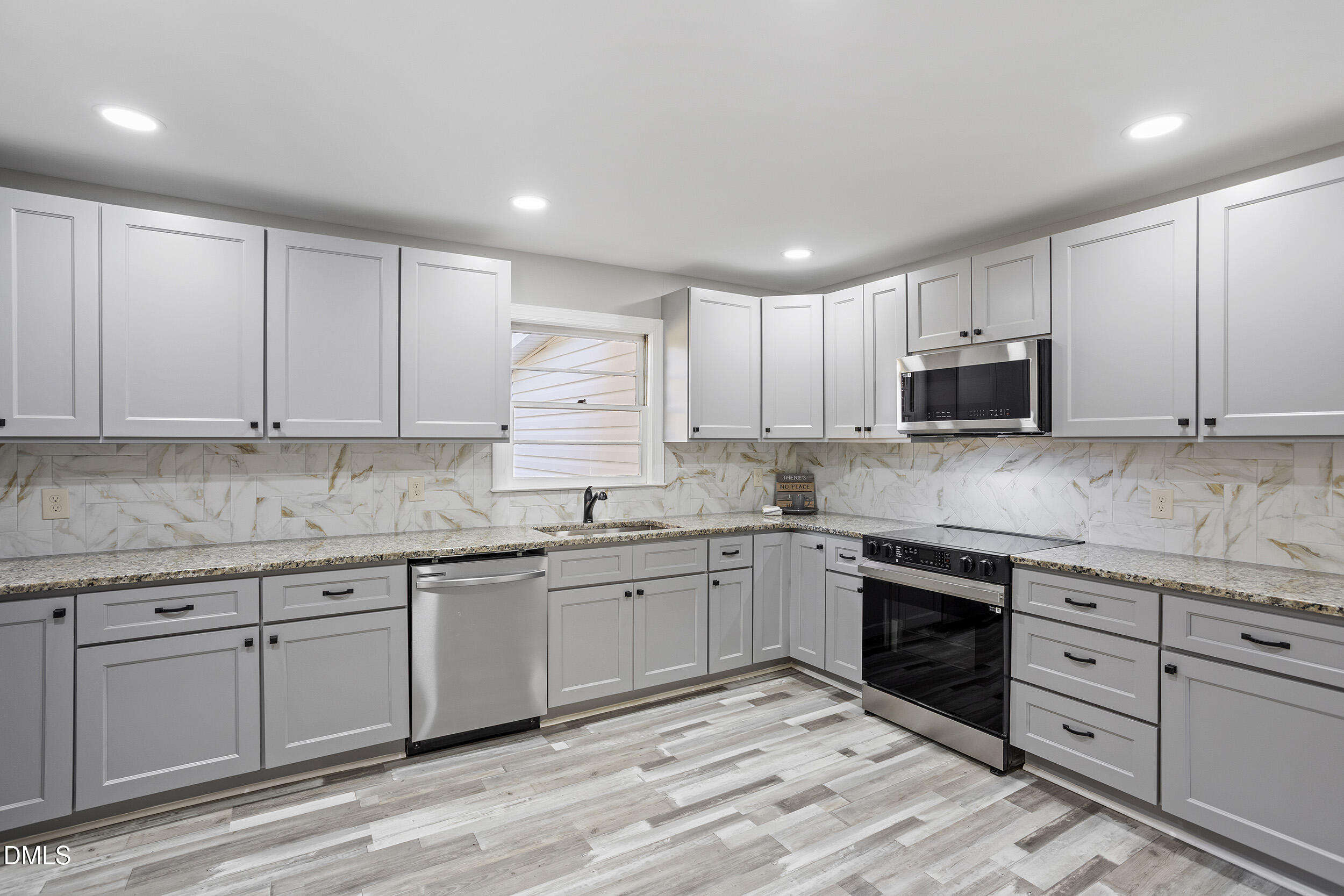 502 Burton Street Property Photo 8