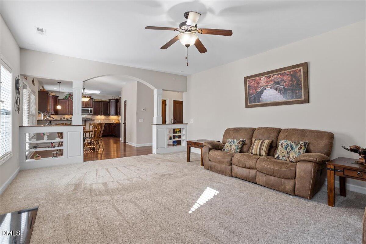 109 N Sunset Ridge Drive Property Photo 8