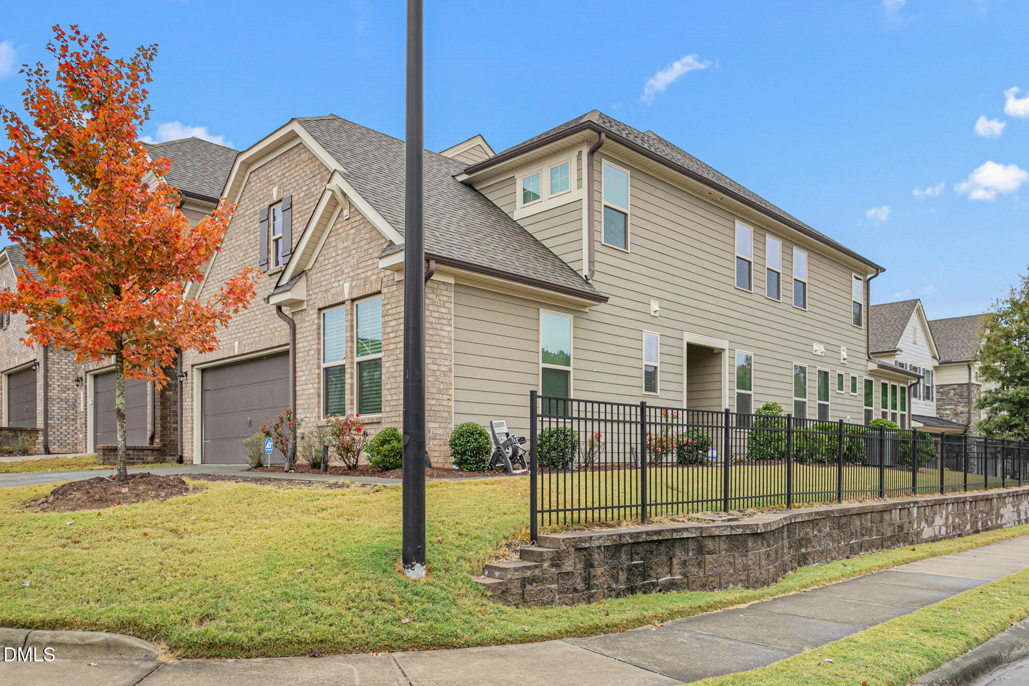 1215 Lotus Lilly Drive Property Photo 2