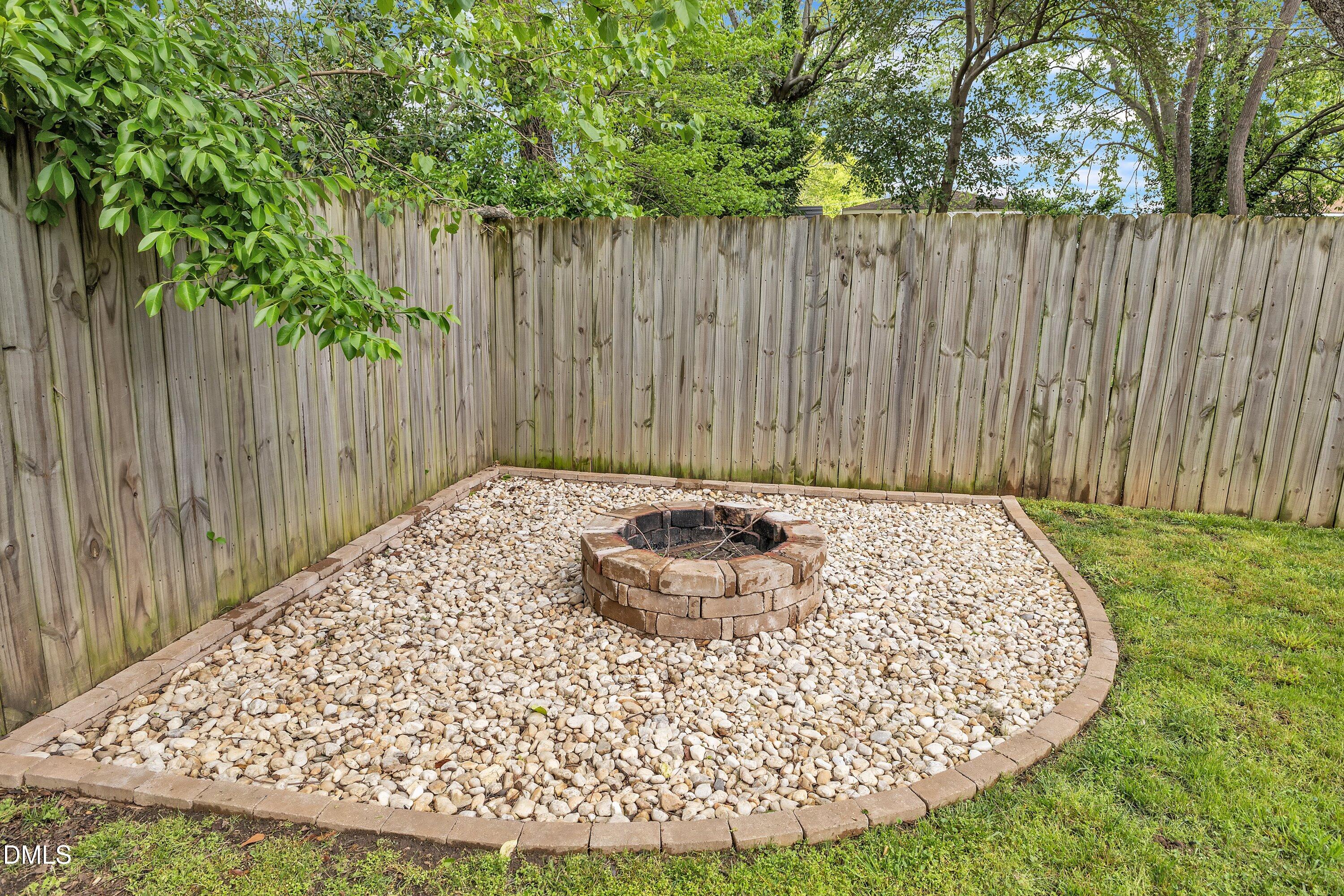 3 Maple Street Property Photo 35