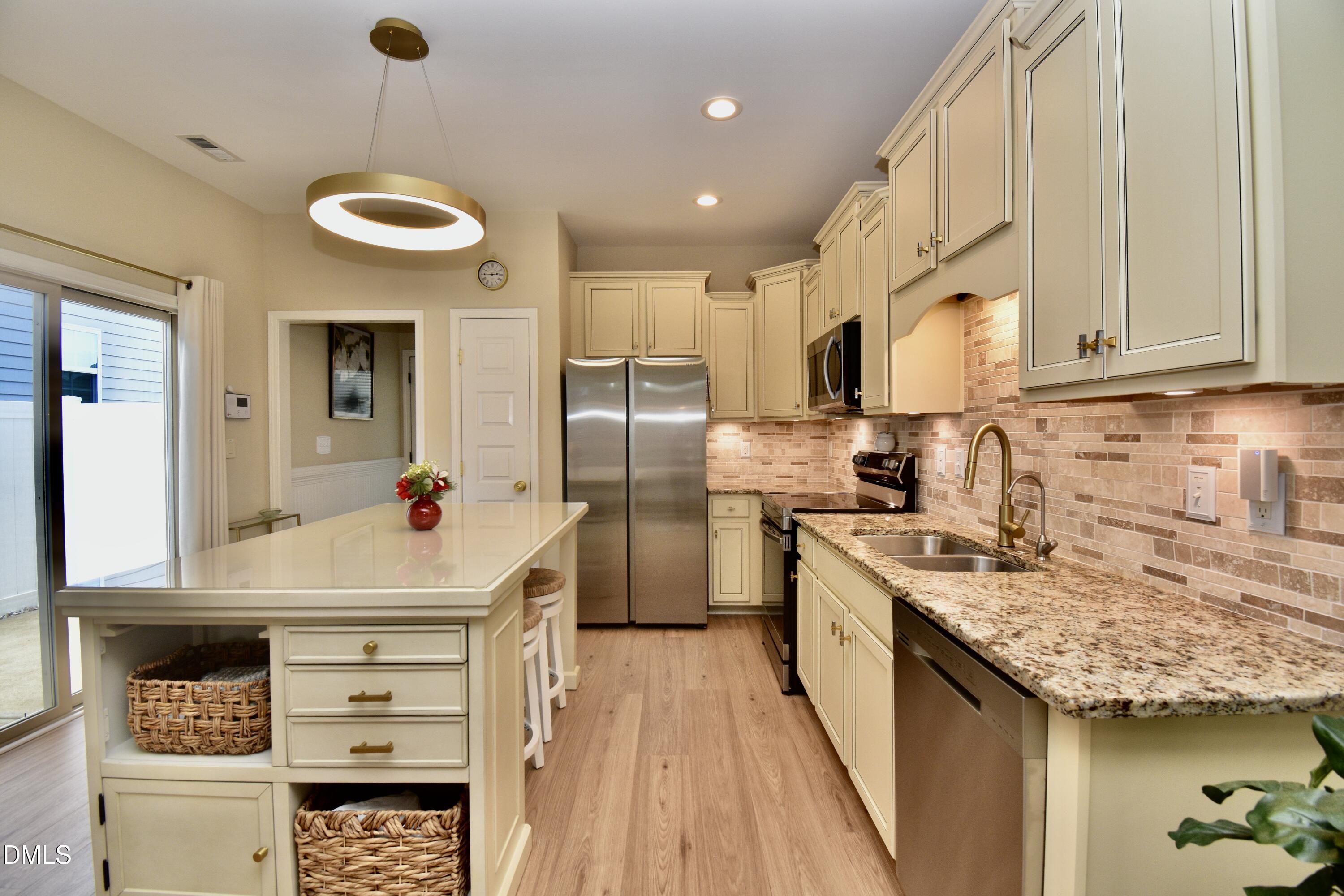 70 Plott Hound Drive Property Photo 3