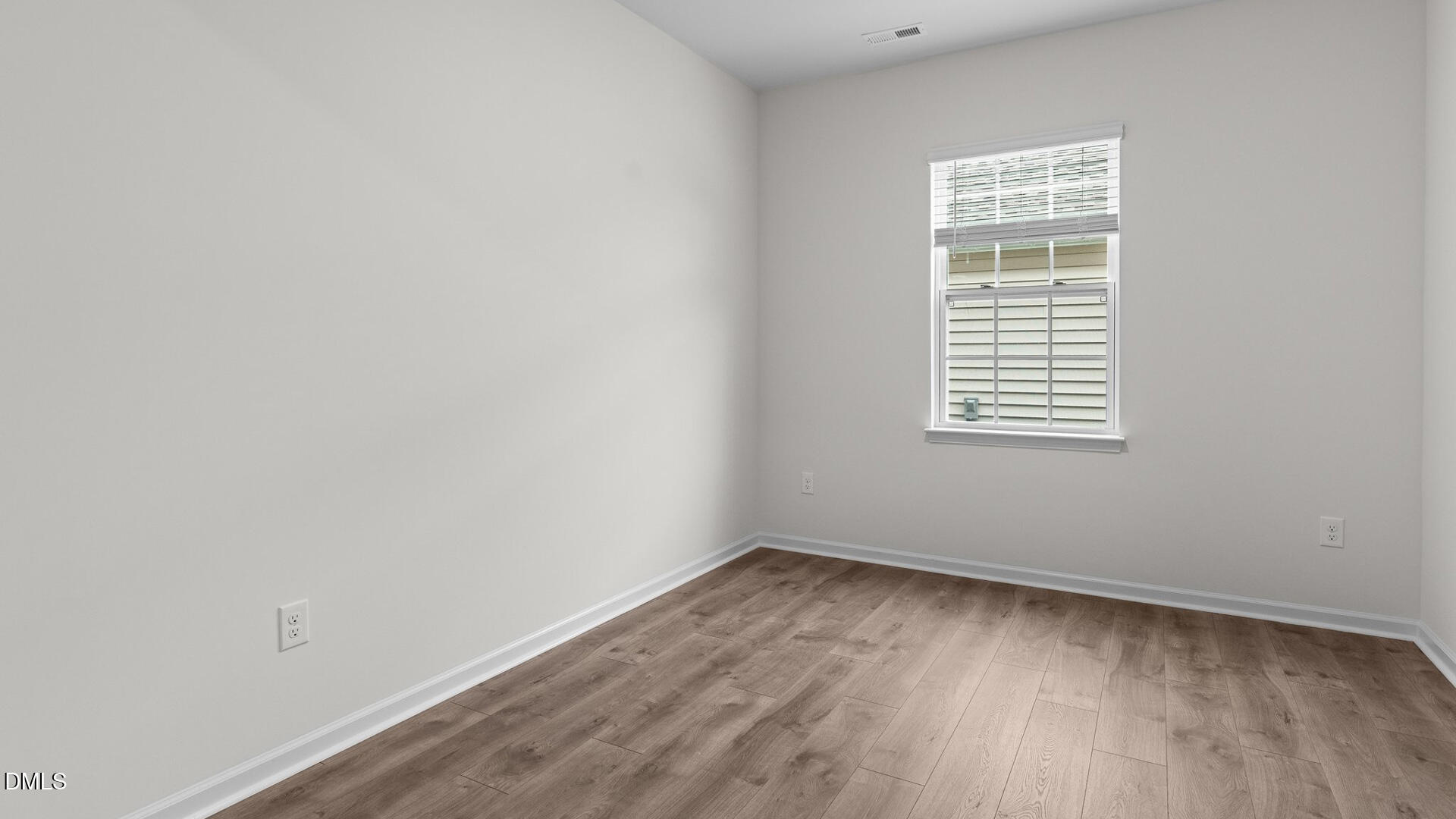 1018 Middlecrest Drive Property Photo 5