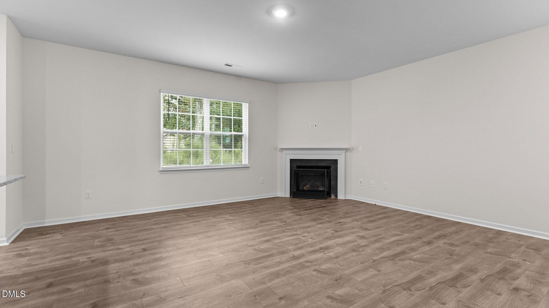 1018 Middlecrest Drive Property Photo 8