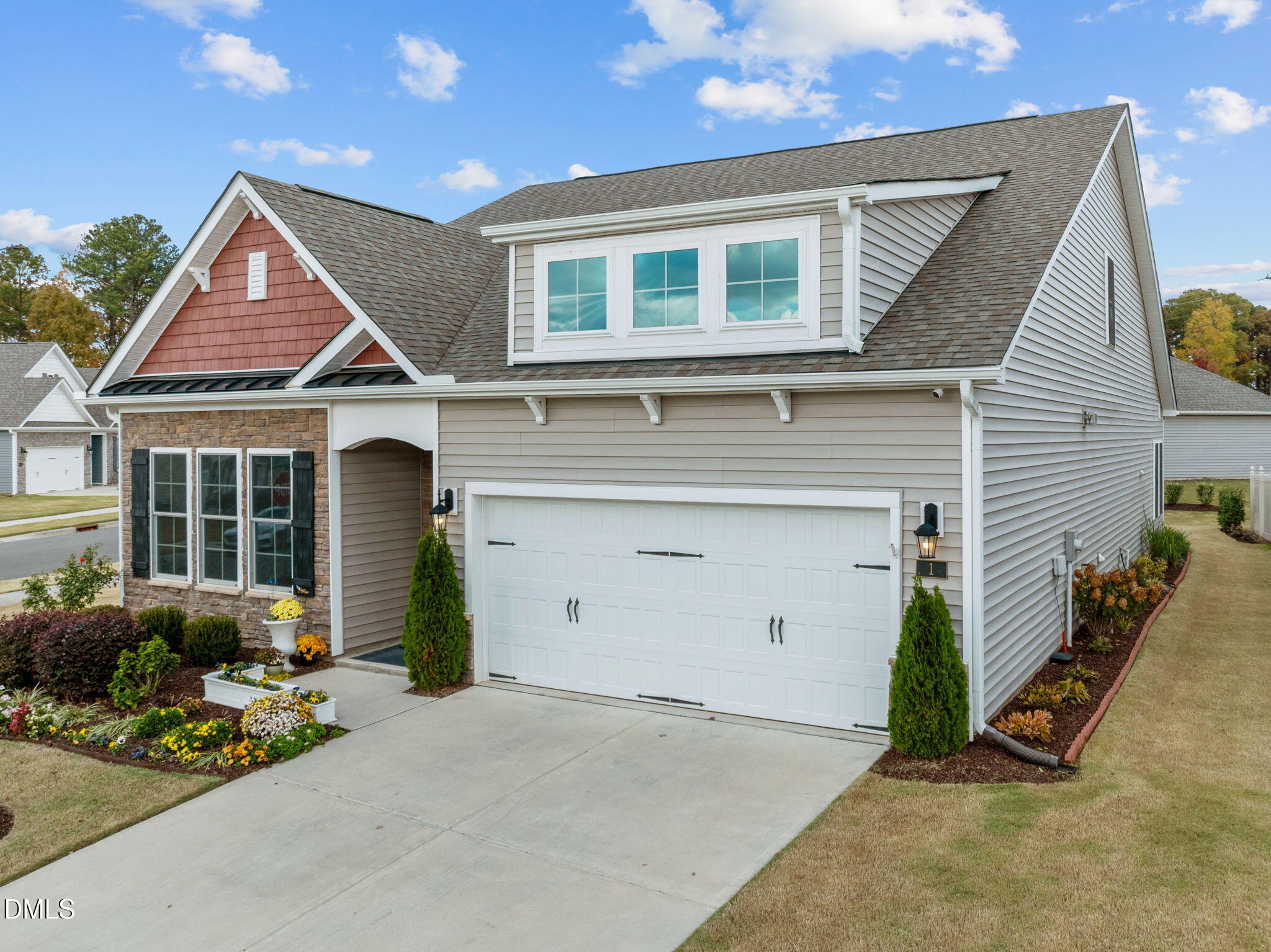 1 Parker Pond Court Property Photo 3