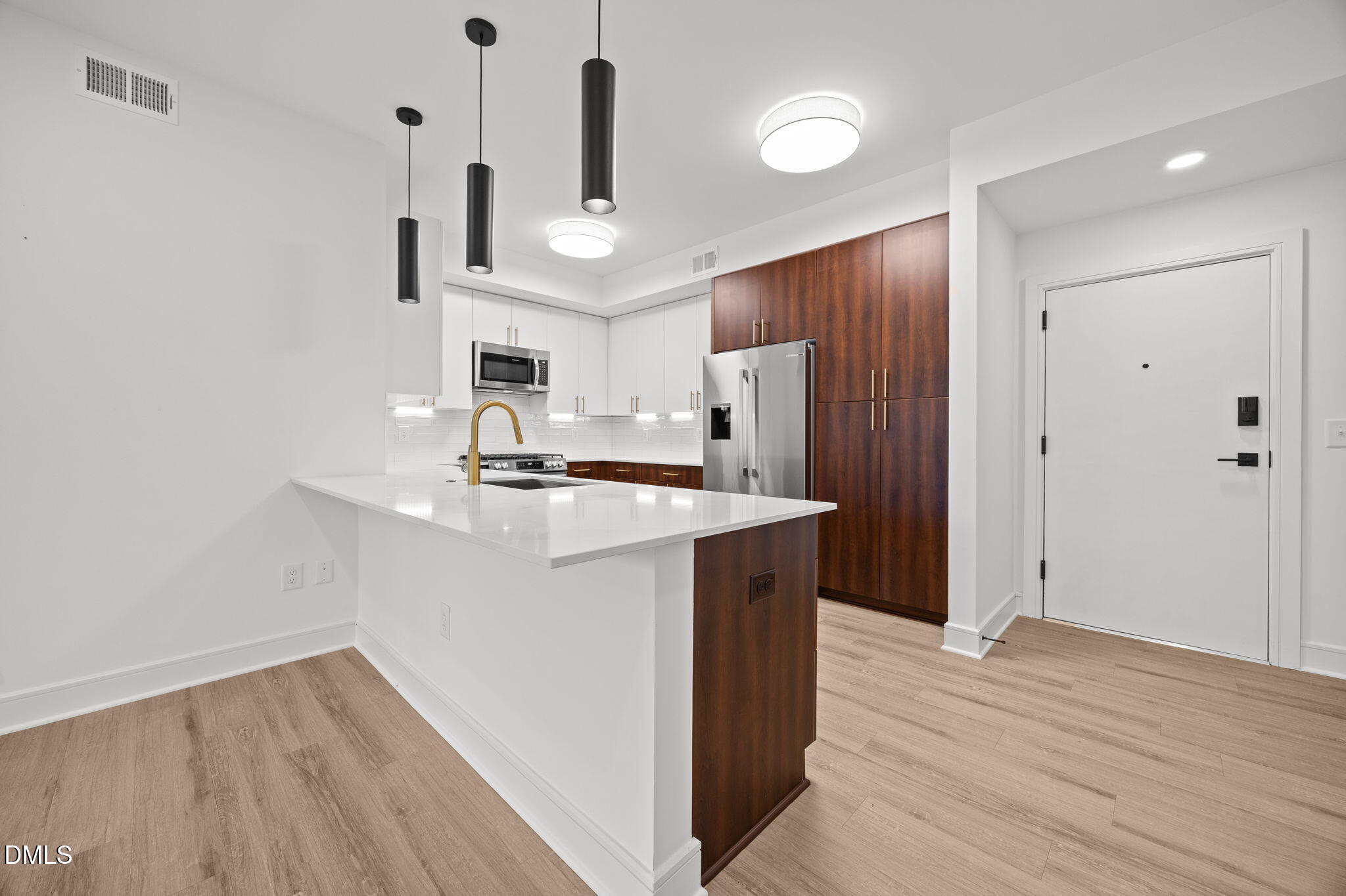 615 W Peace Street # 307 Property Photo 5