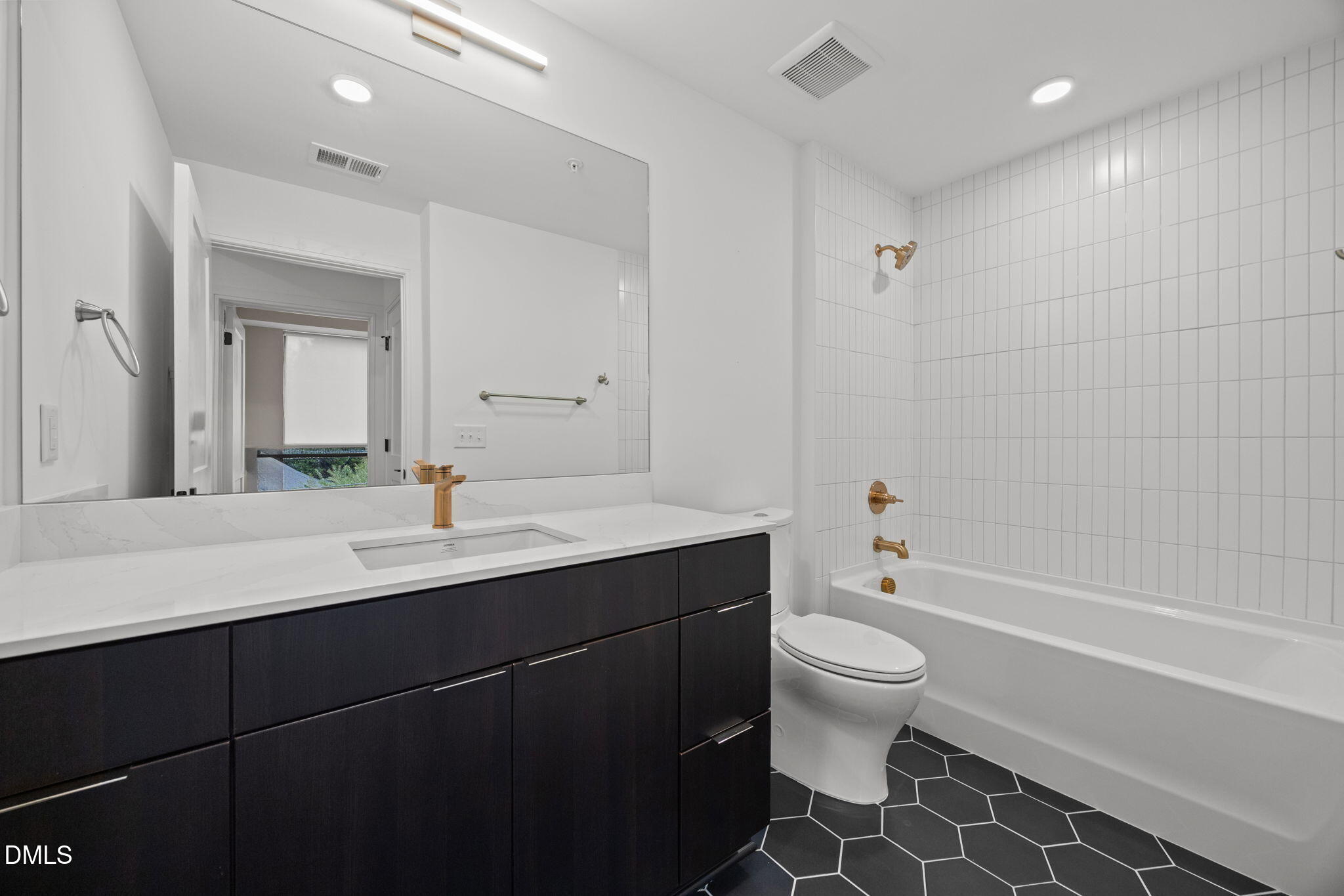 615 W Peace Street # 307 Property Photo 8