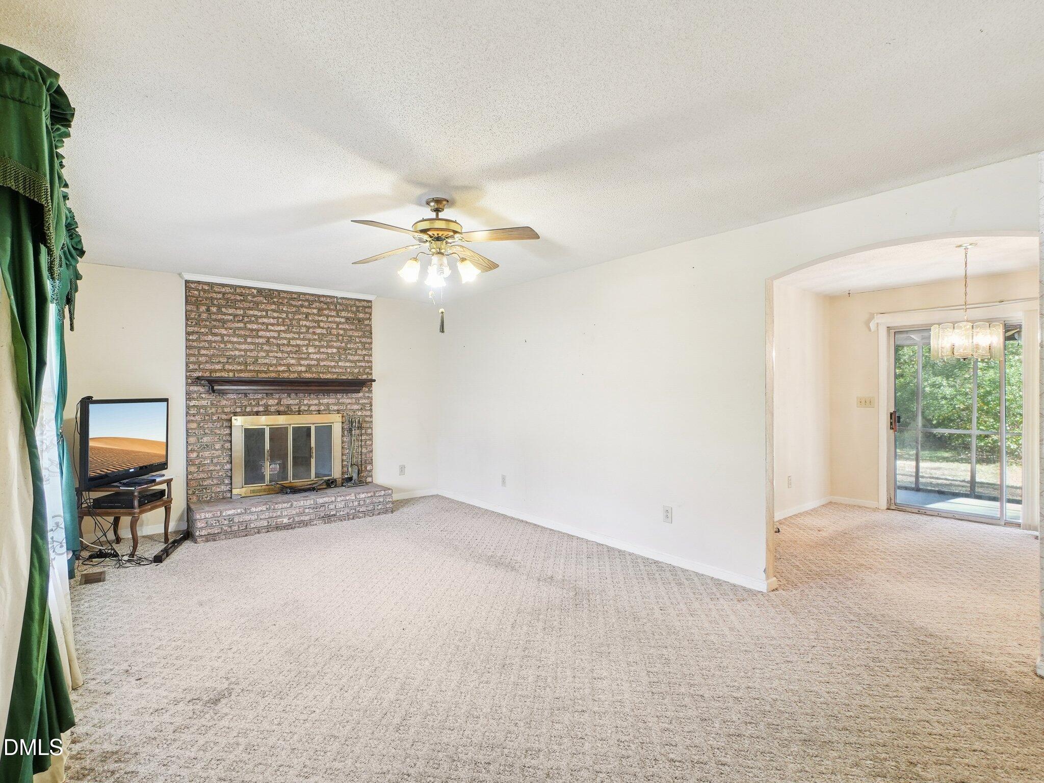 402 Birch Street Property Photo 6