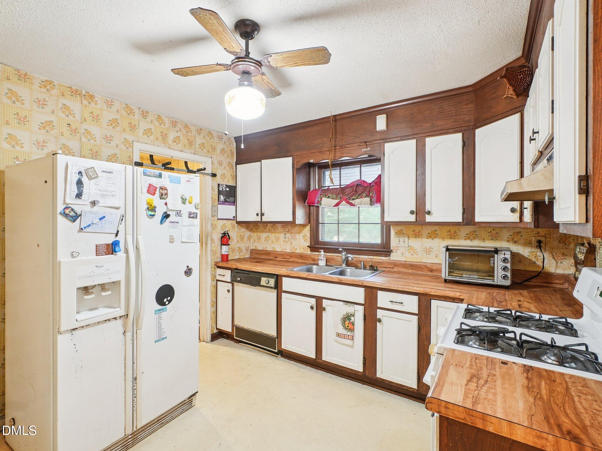 402 Birch Street Property Photo 9