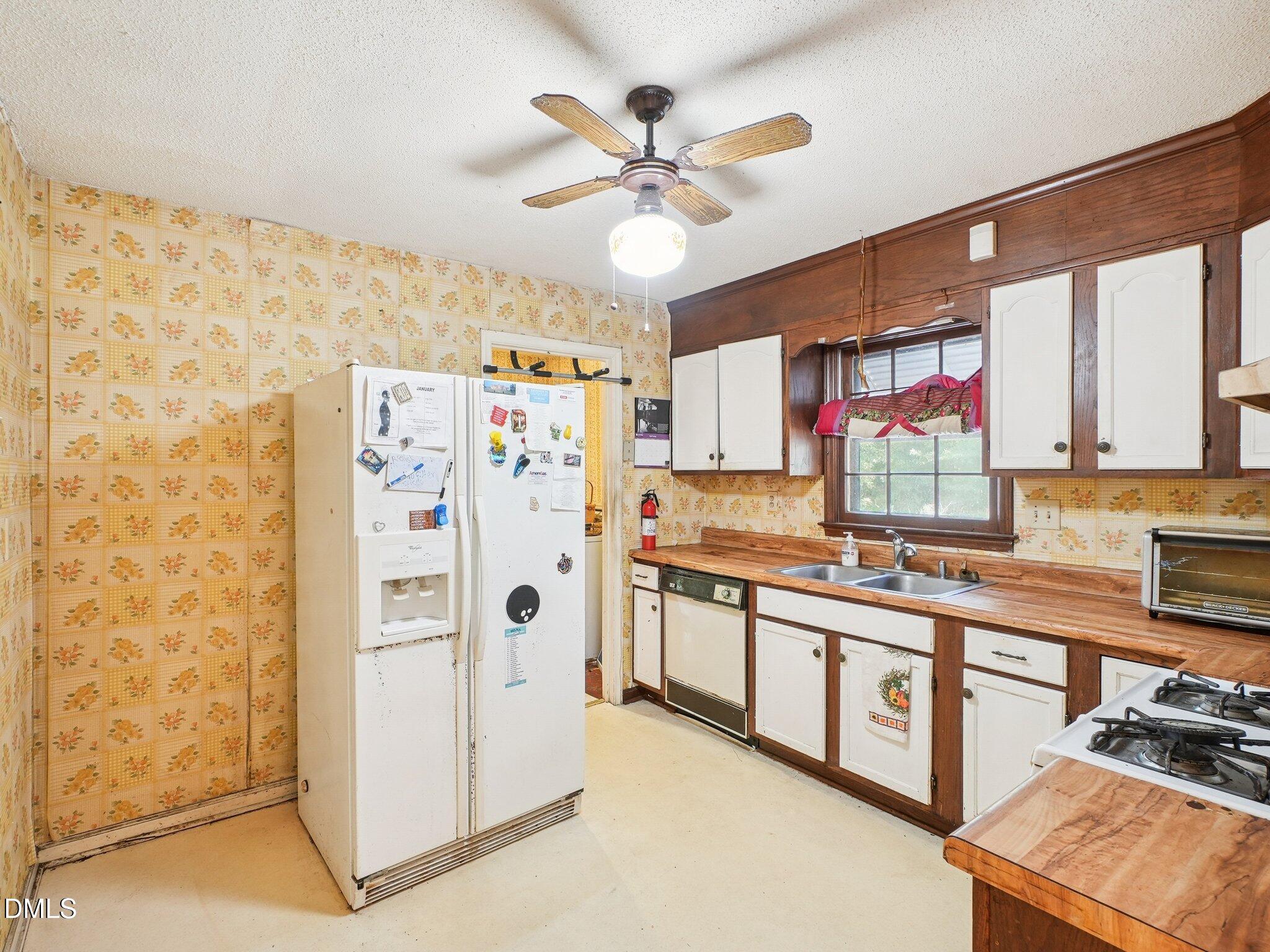 402 Birch Street Property Photo 10