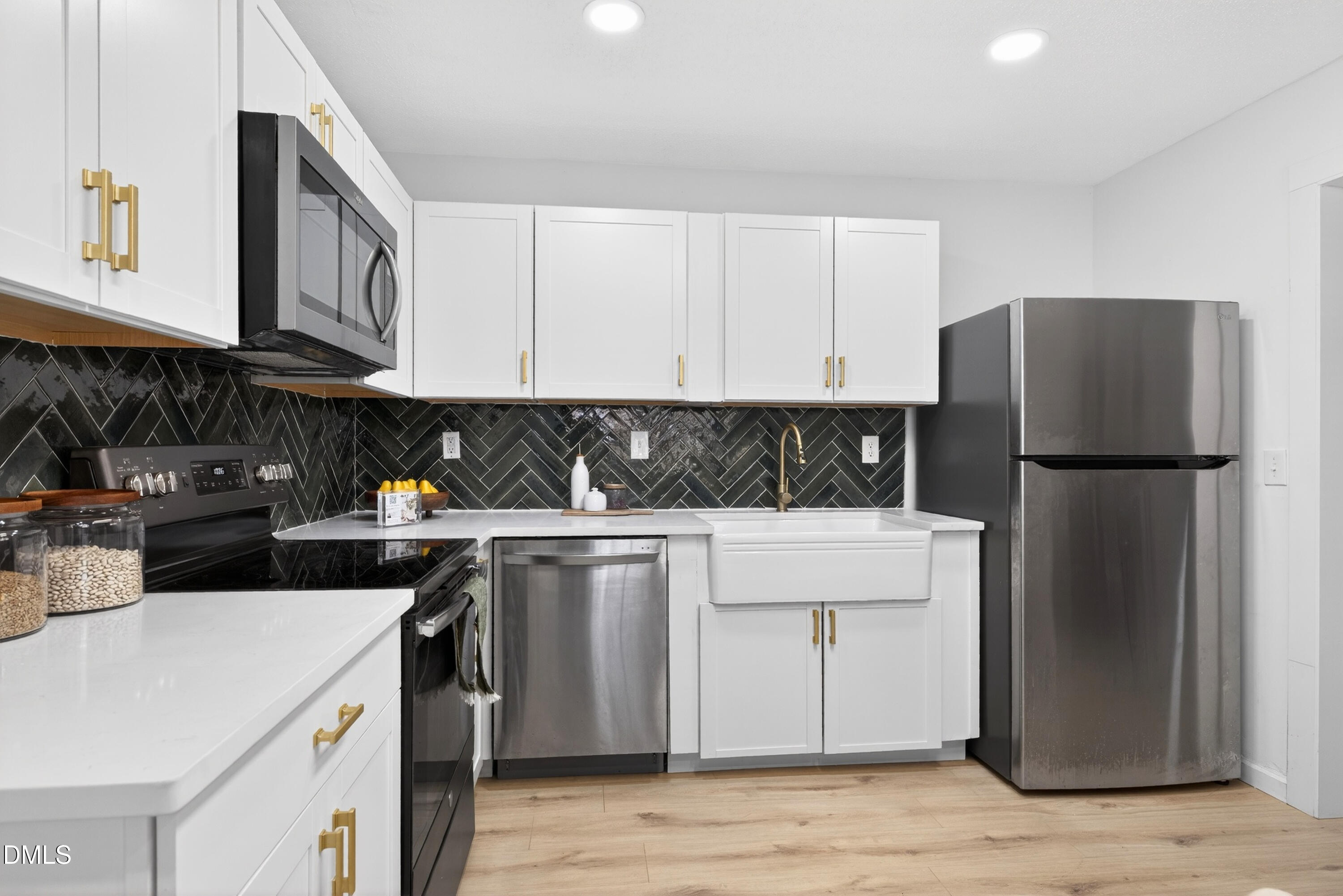 800 Plentywood Court Property Photo 17