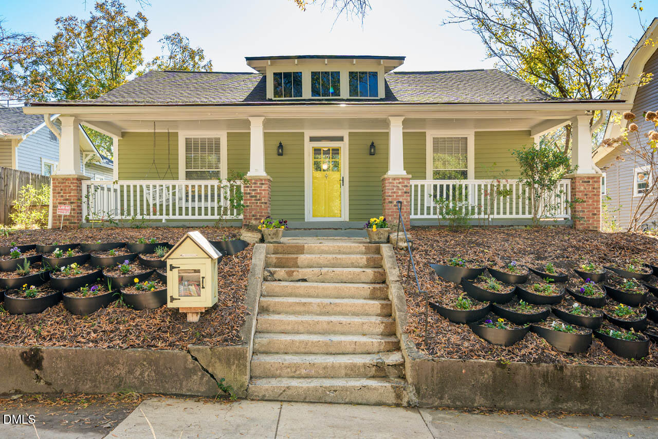 1303 W Chapel Hill Street Property Photo 1