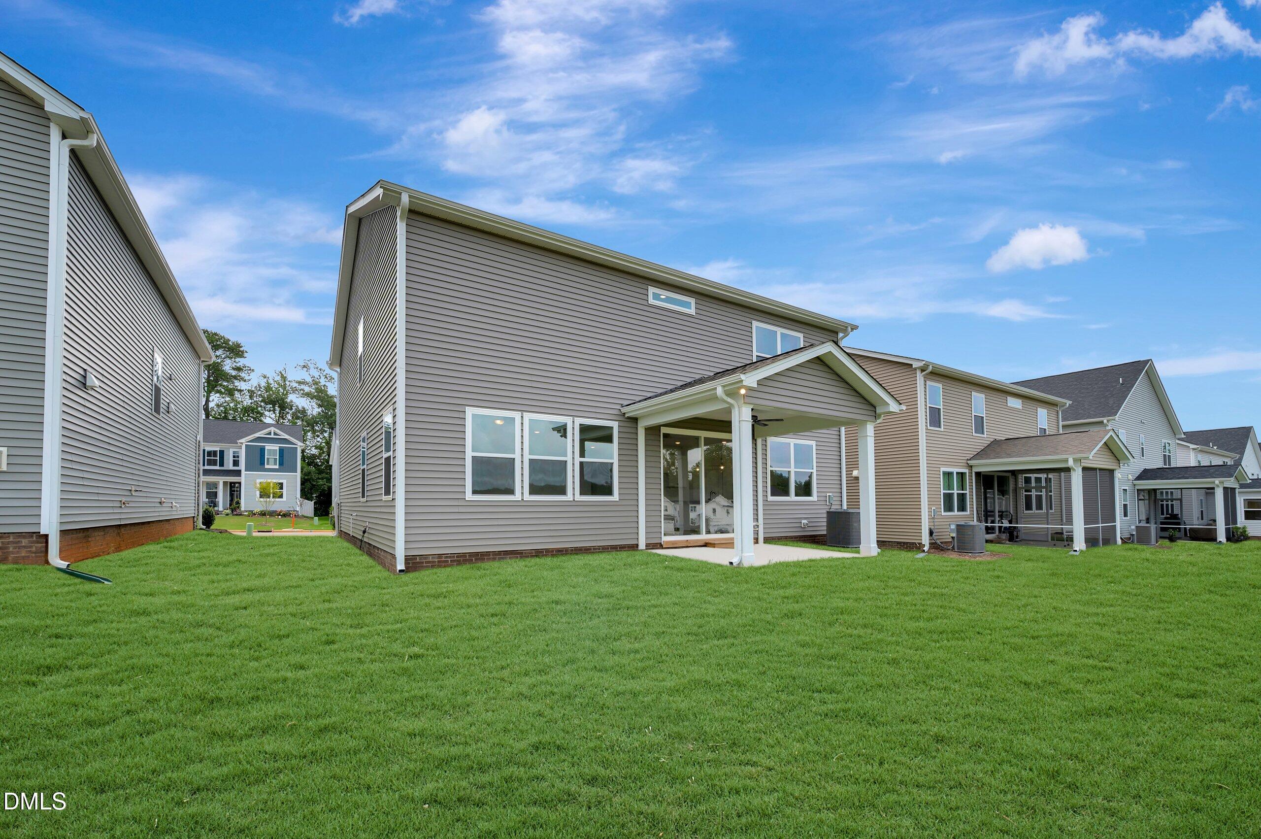 268 Yellow River Way Property Photo 3