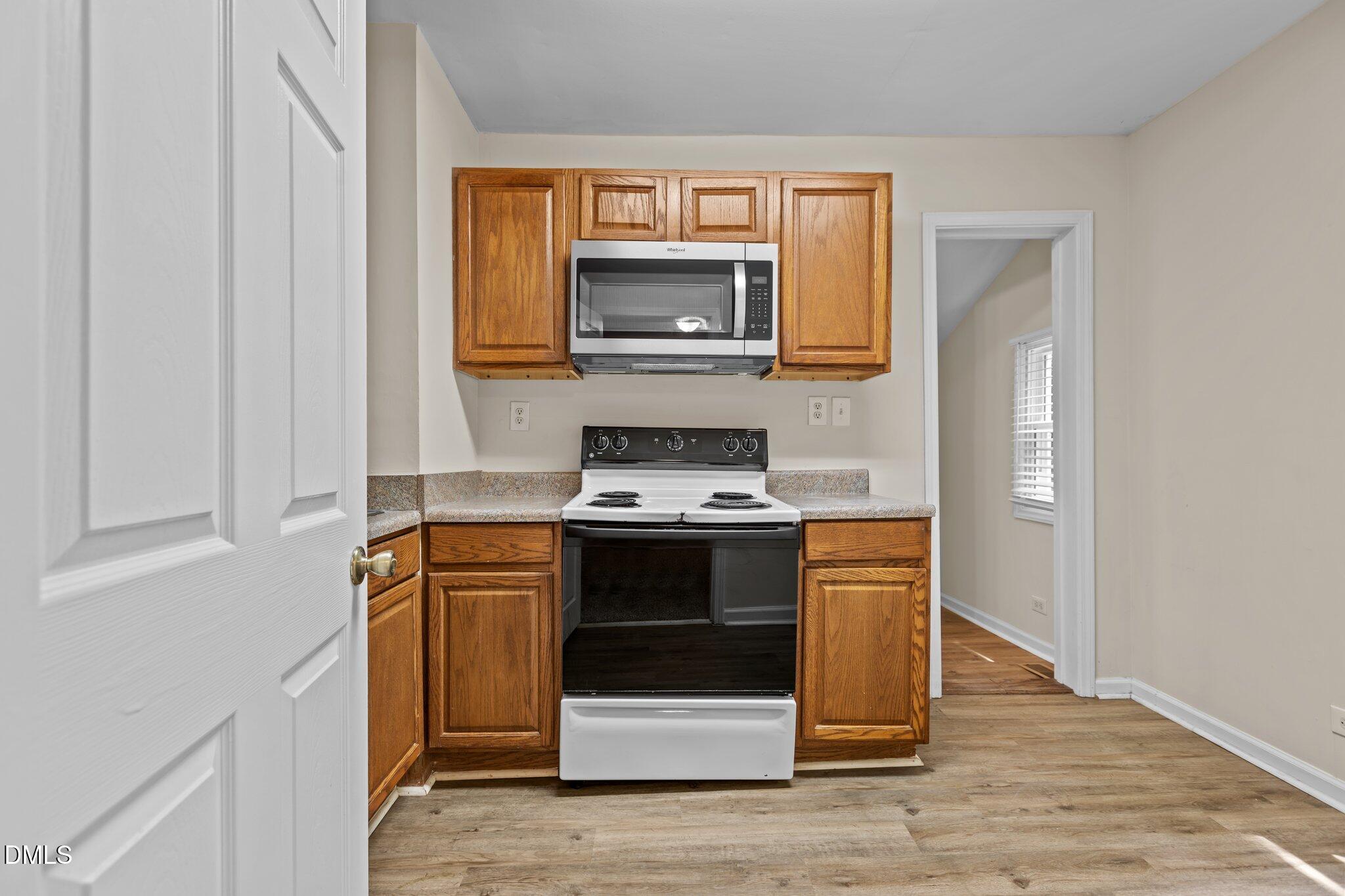 1006 Proctor Street Property Photo 10
