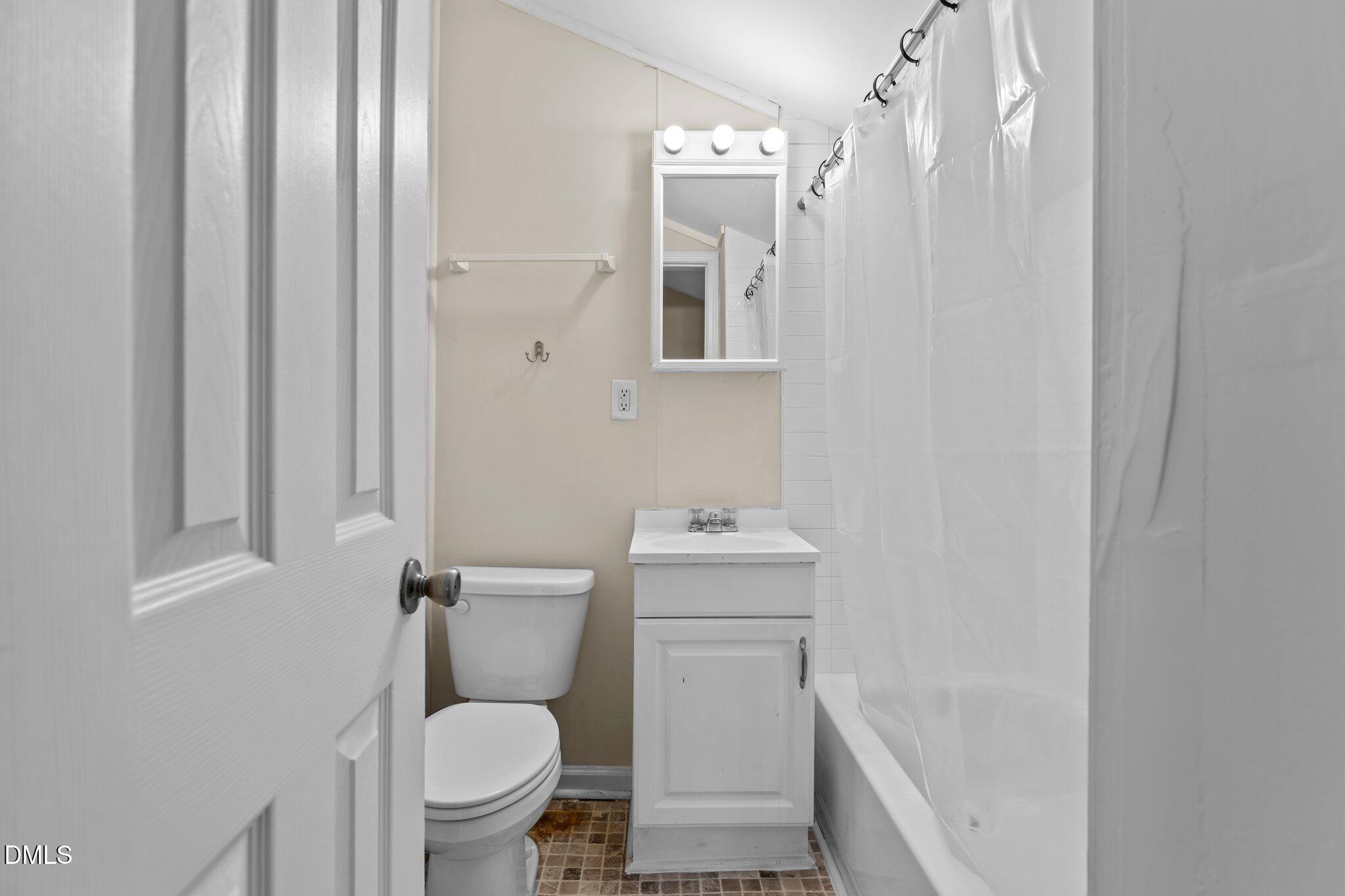 1006 Proctor Street Property Photo 12