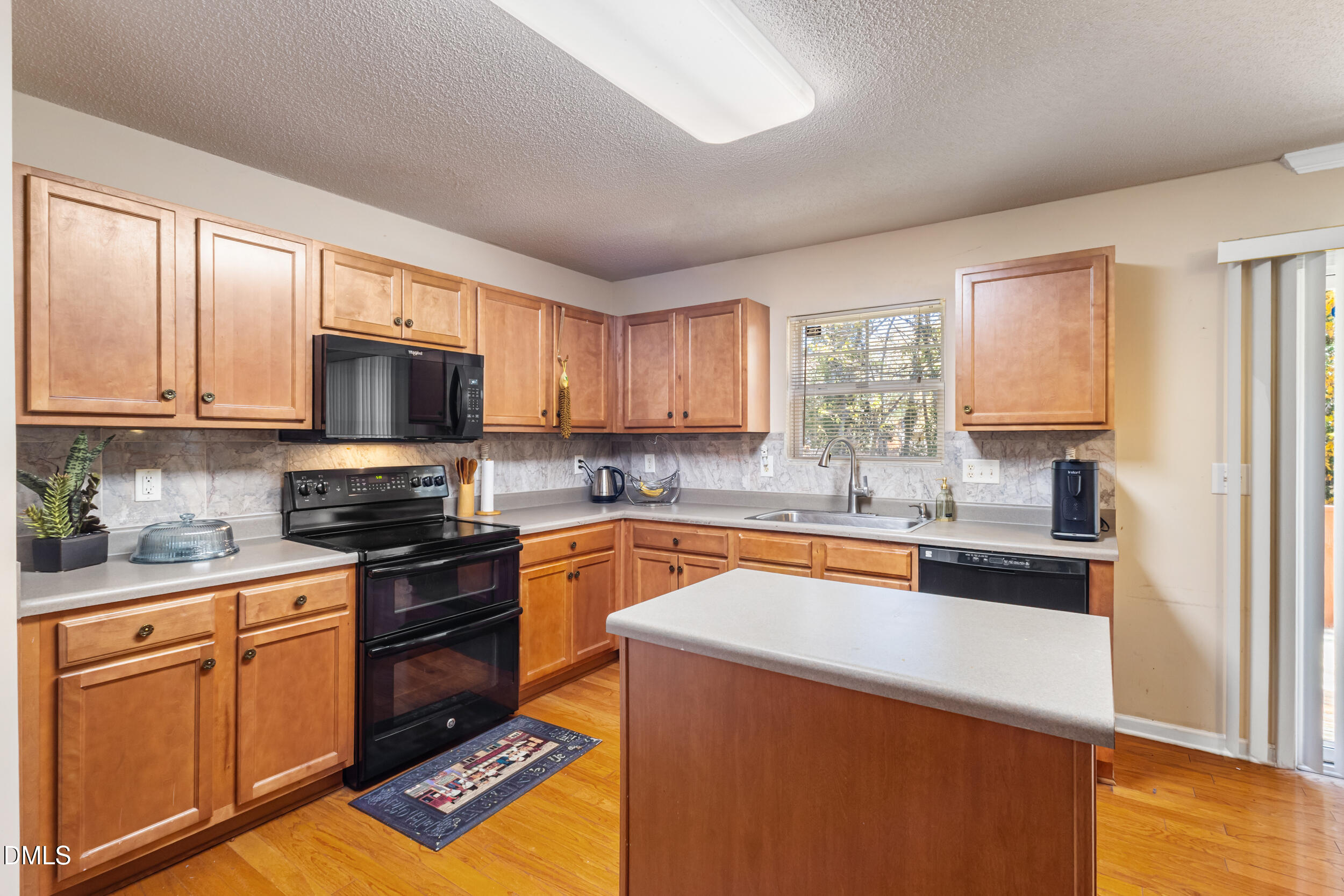 3748 Charleston Park Drive Property Photo 11