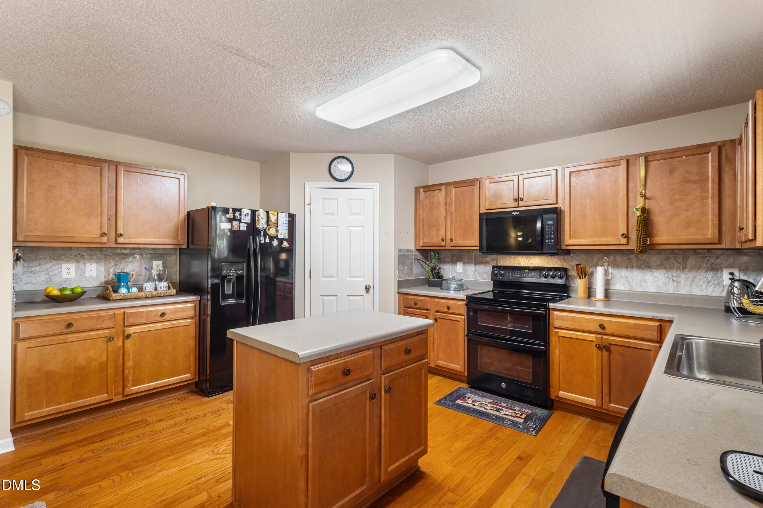 3748 Charleston Park Drive Property Photo 12