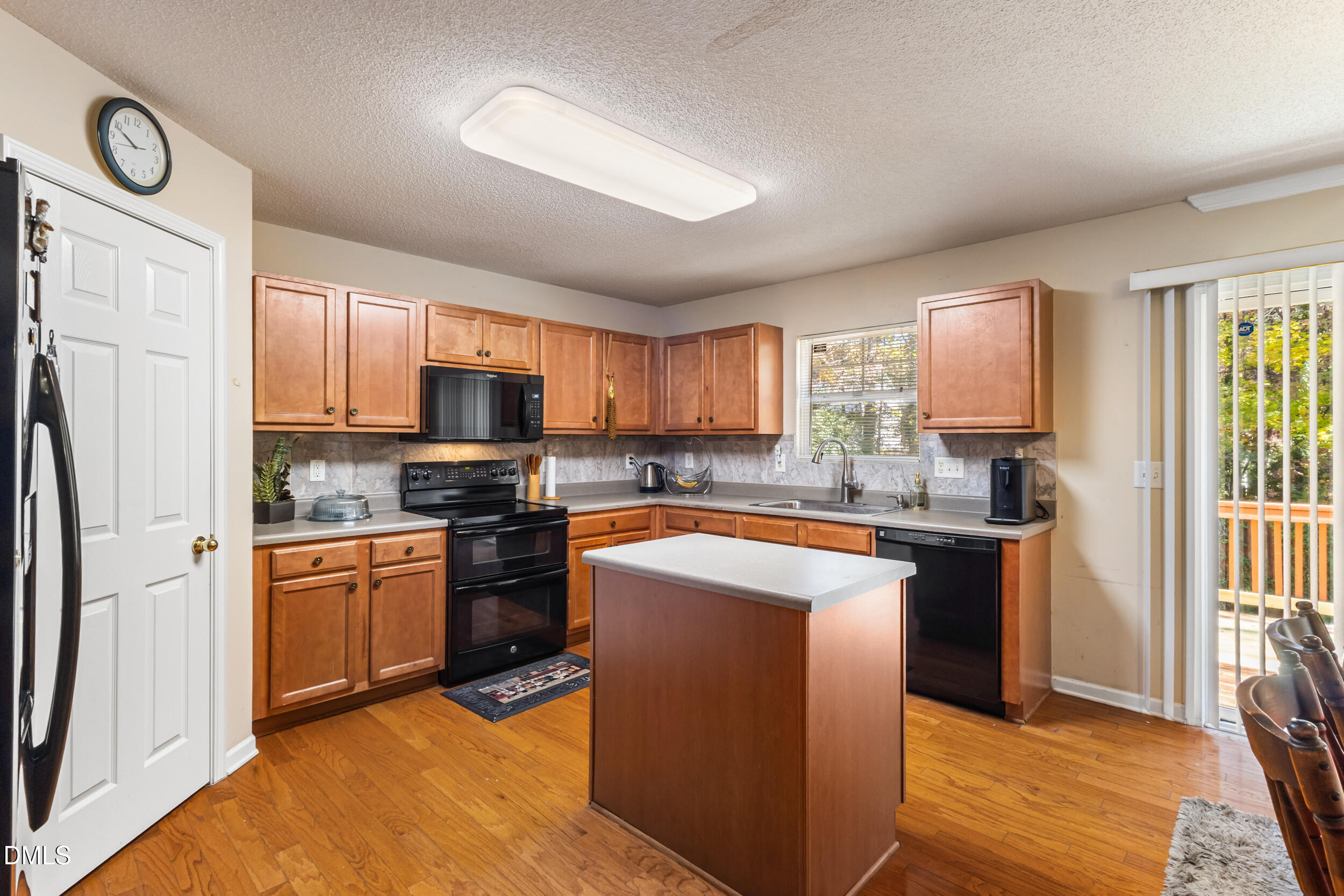 3748 Charleston Park Drive Property Photo 13