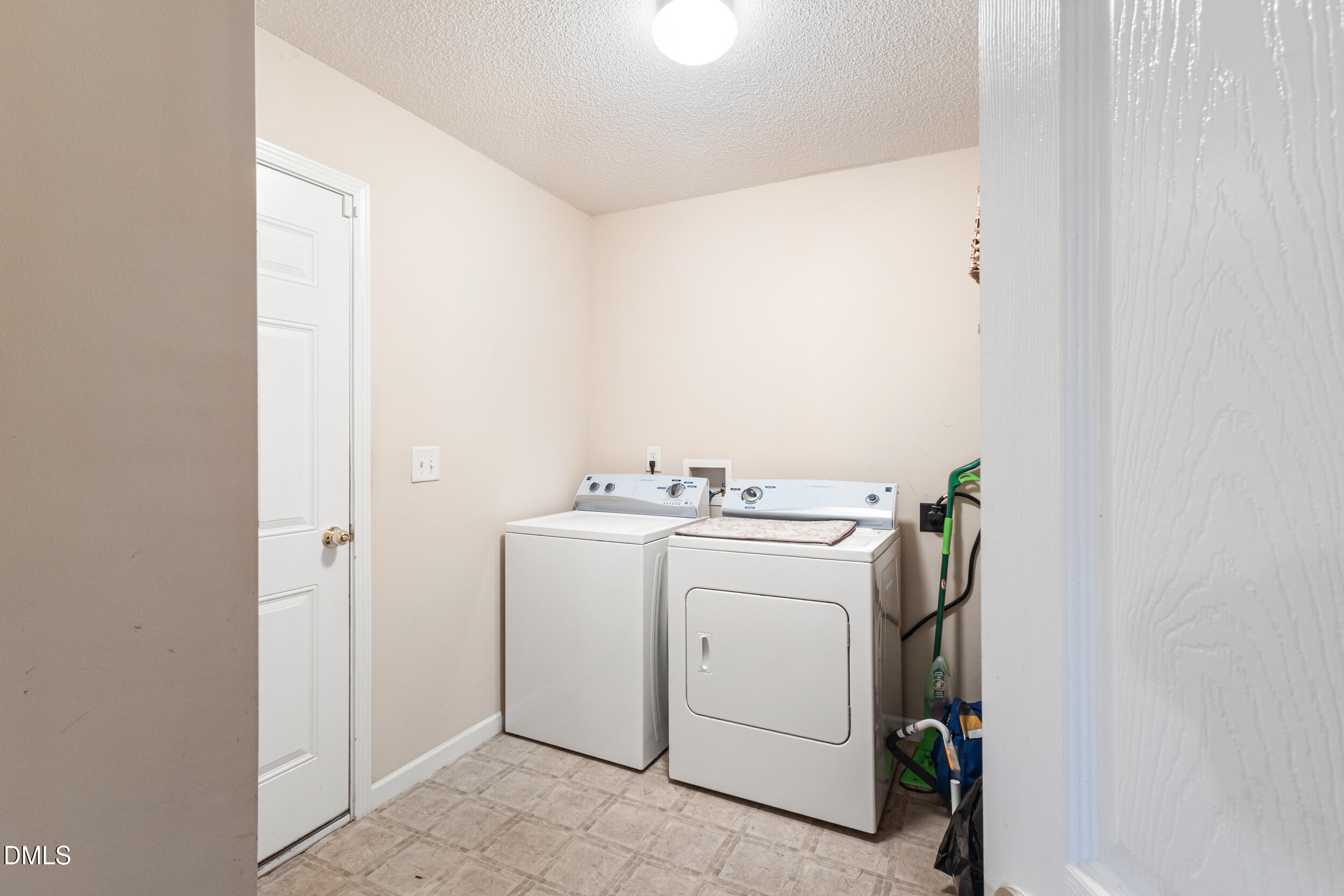 3748 Charleston Park Drive Property Photo 27