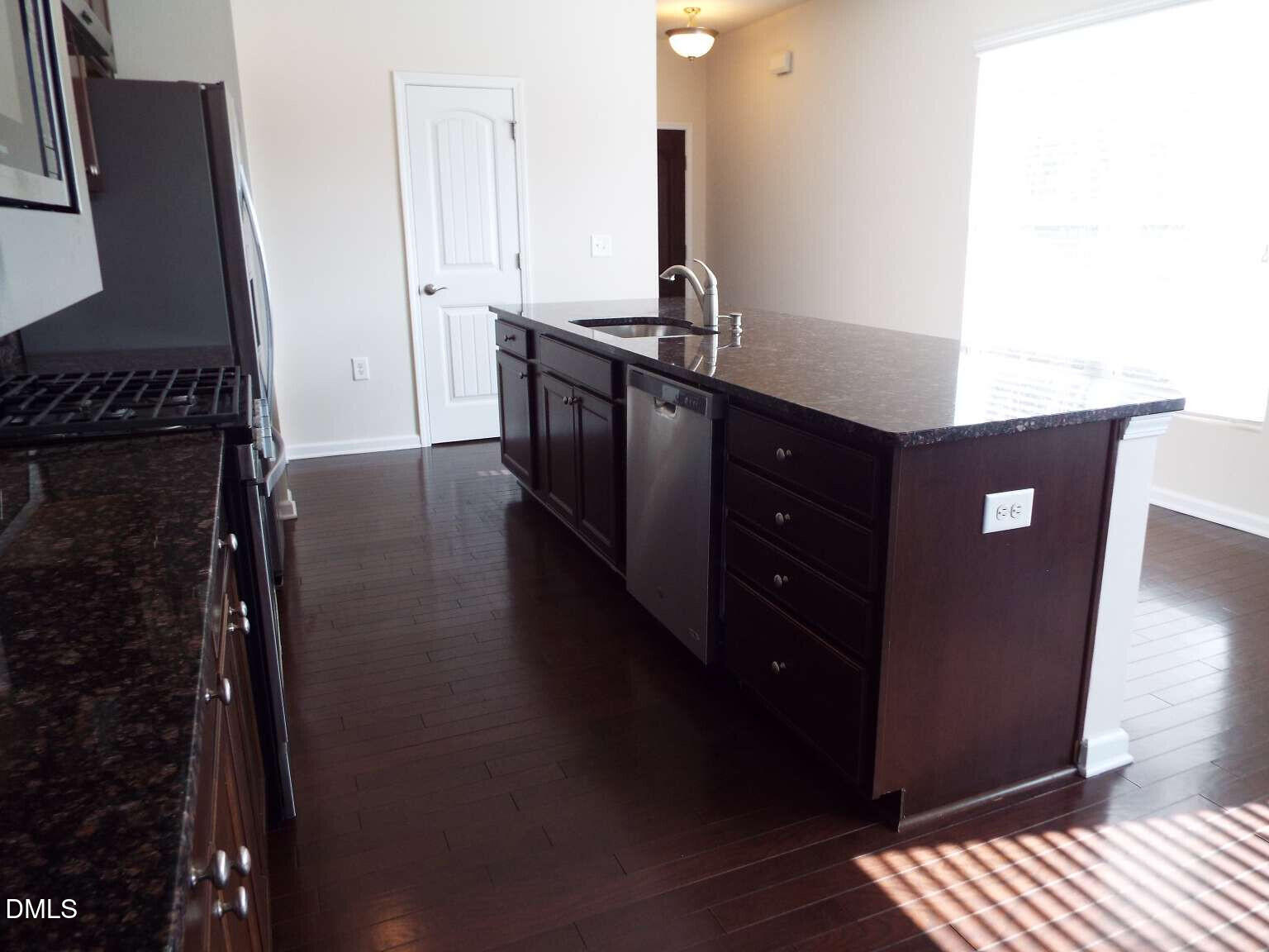 203 Currituck Lane Property Photo 4