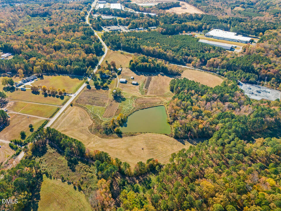 2207 Hamlin Road Property Photo 15