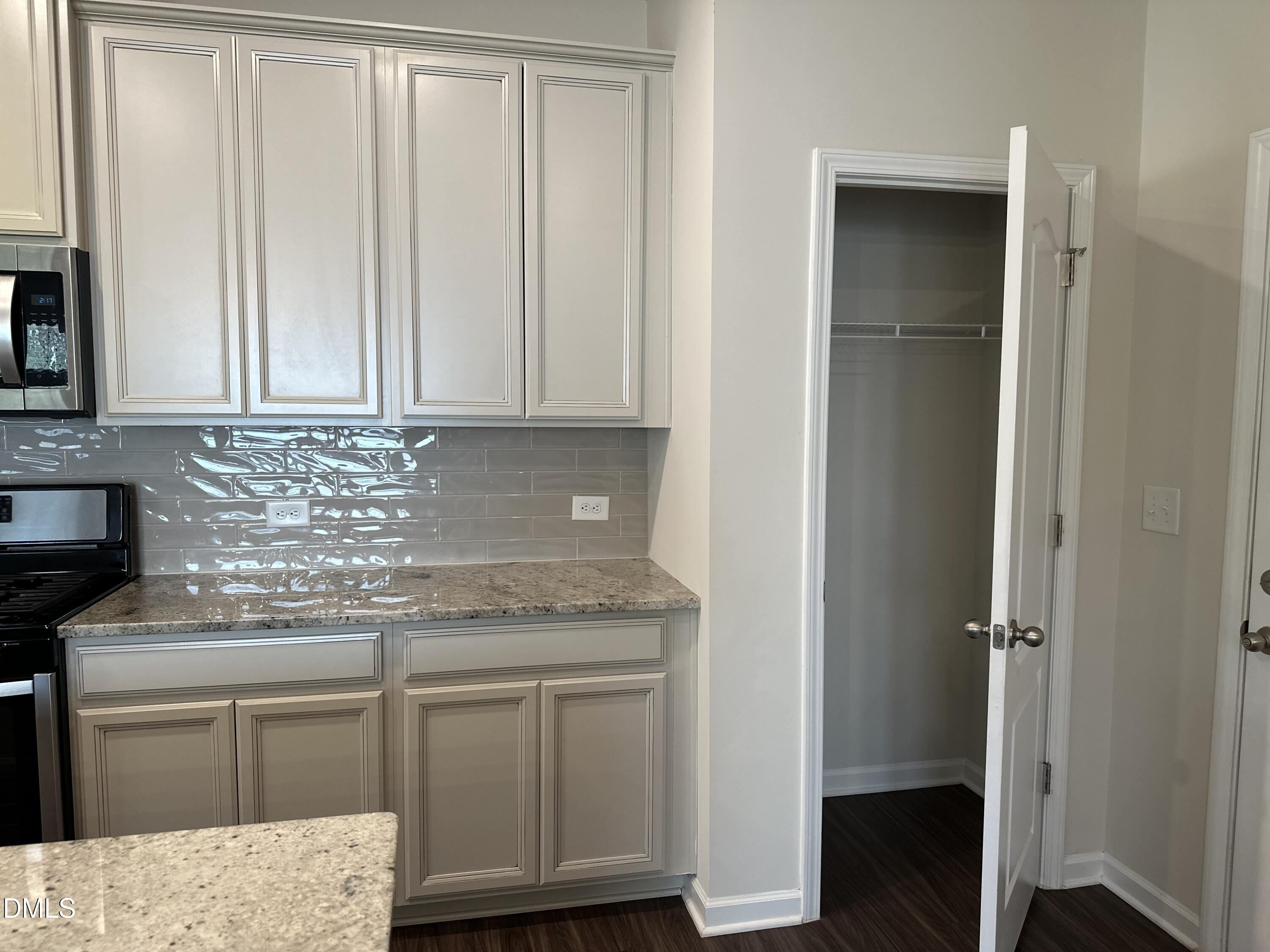 3414 Dropseed Drive Property Photo 10