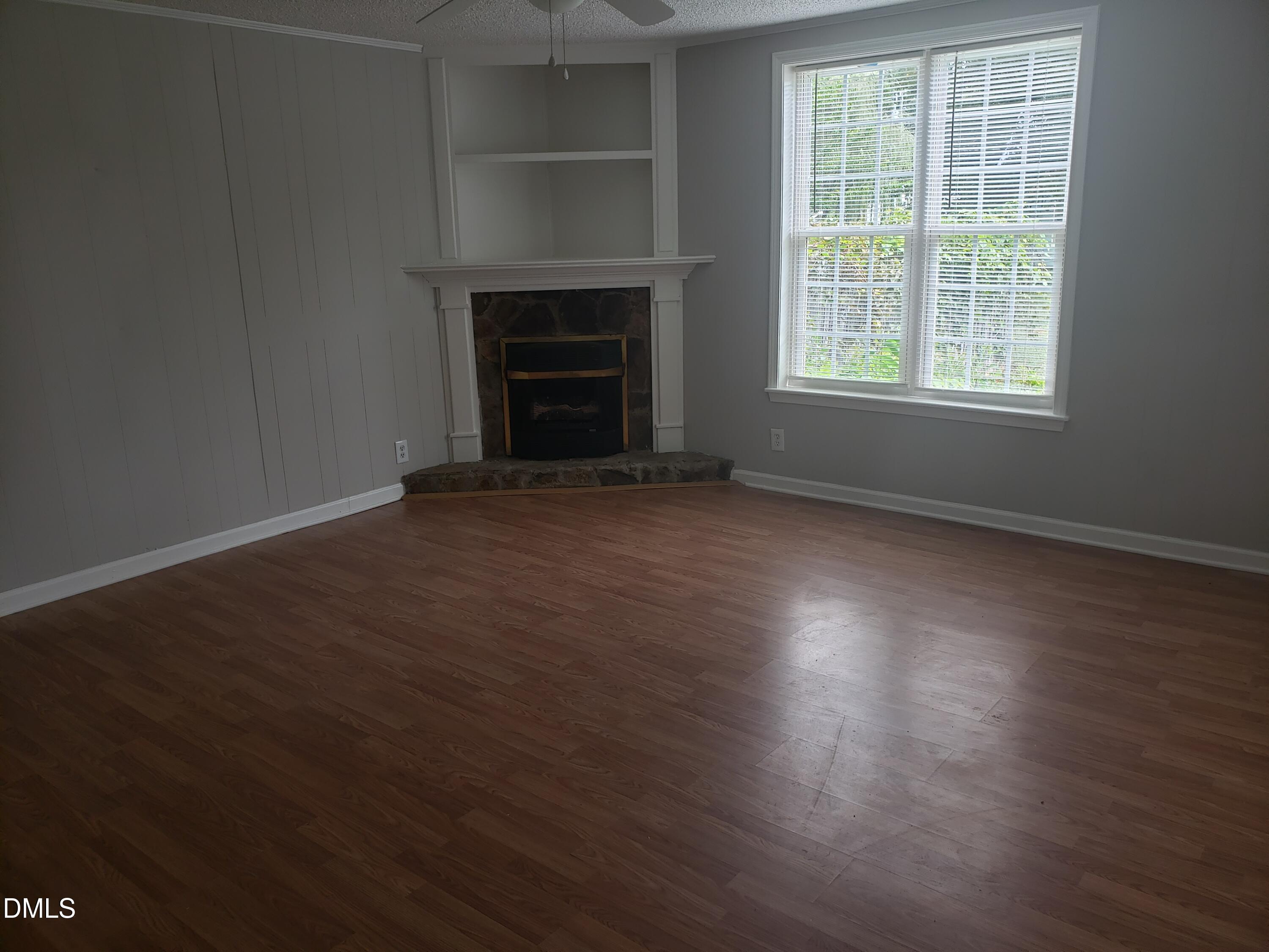 306 S Moore Street Property Photo 4