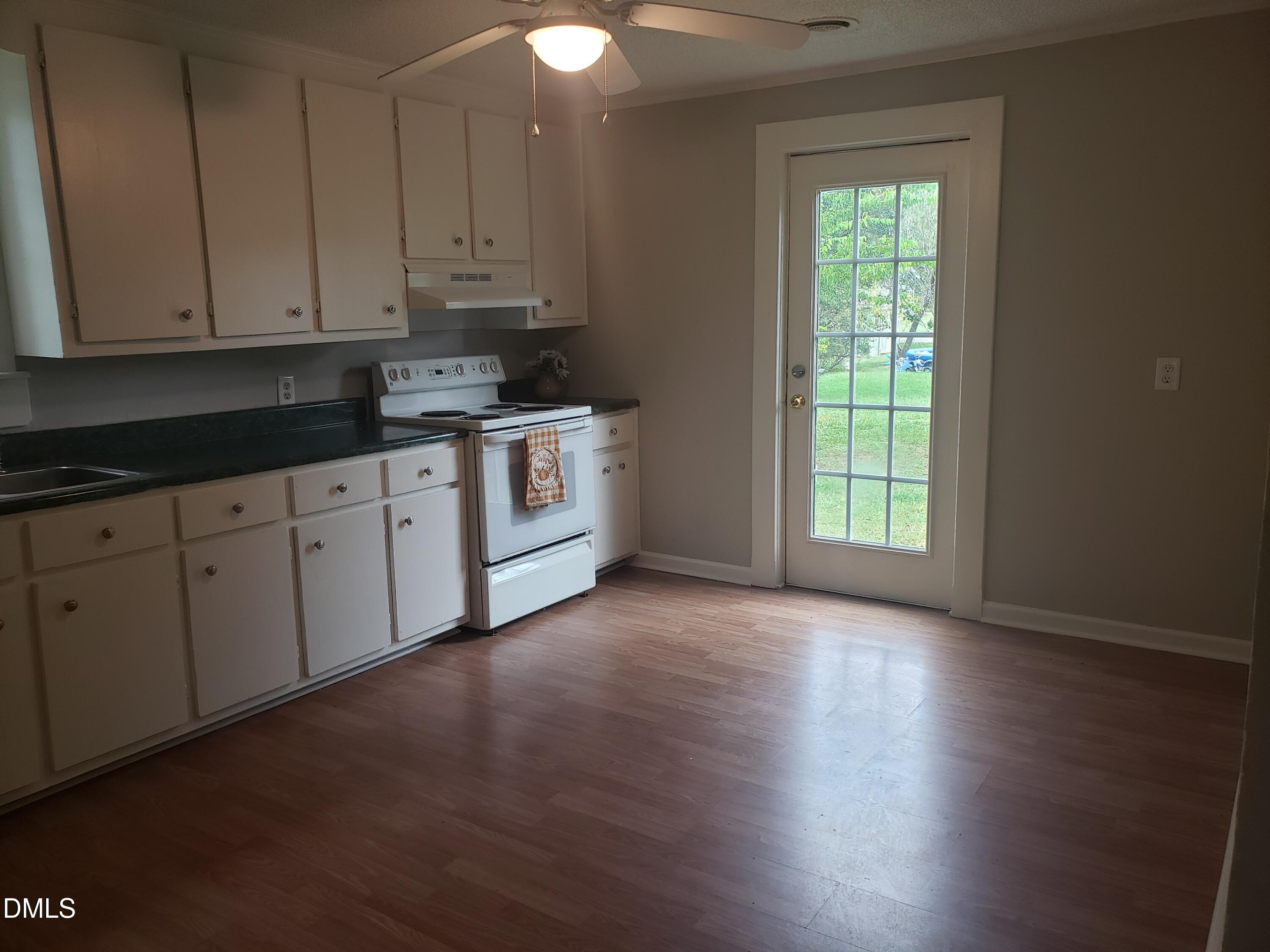 306 S Moore Street Property Photo 12