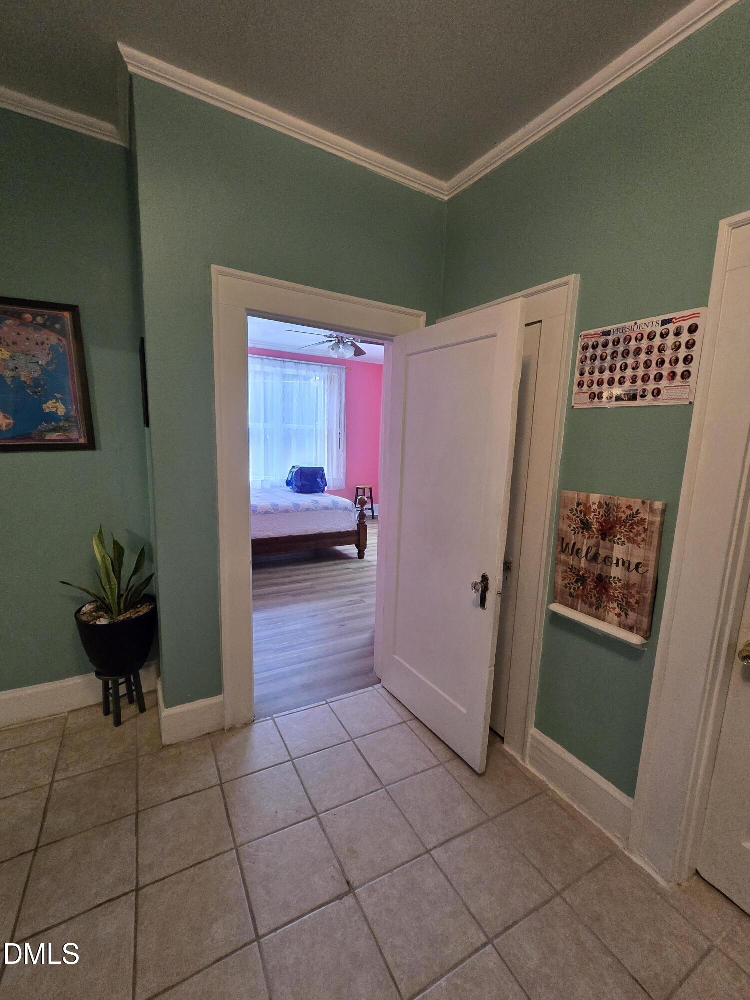 1014 N Independence Street Property Photo 4