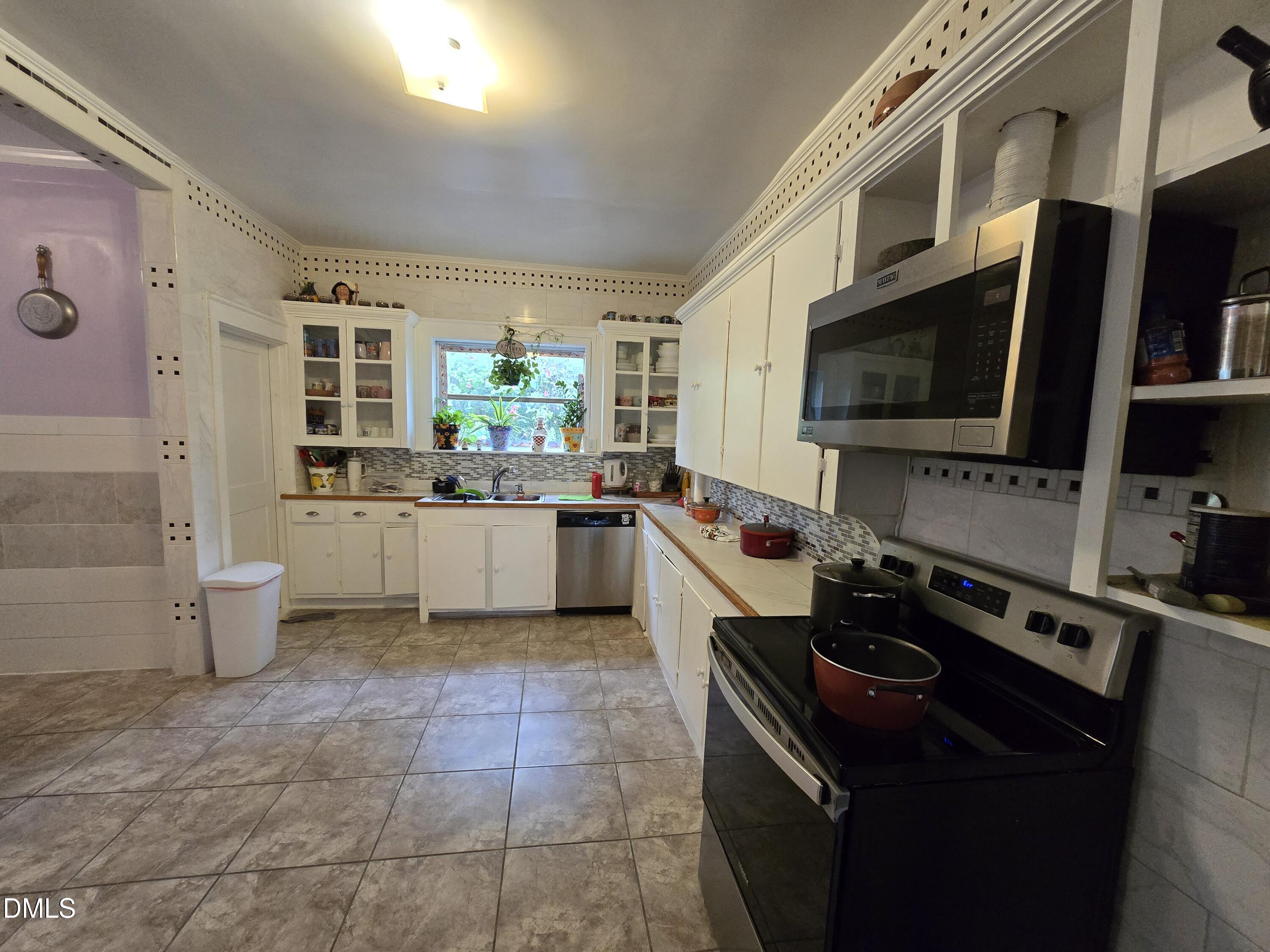 1014 N Independence Street Property Photo 6