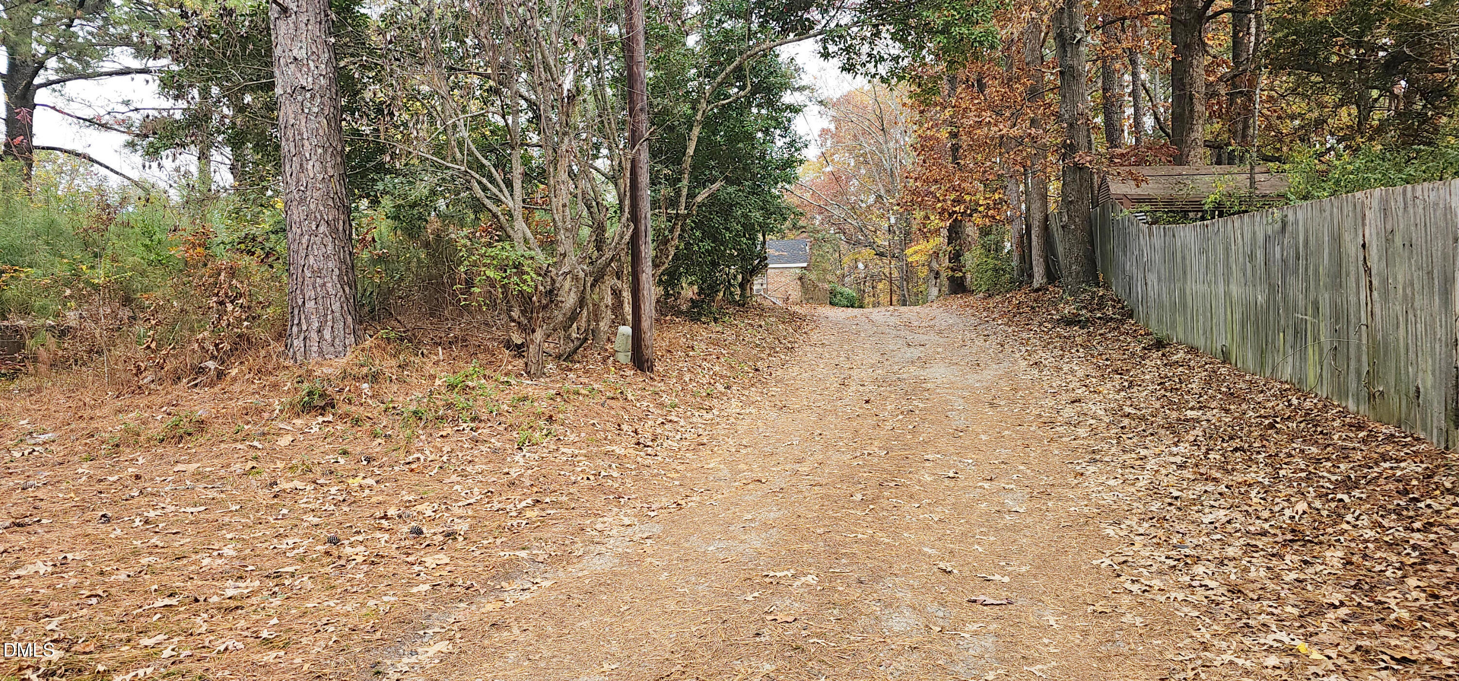 6026 Colonial Drive Property Photo 2