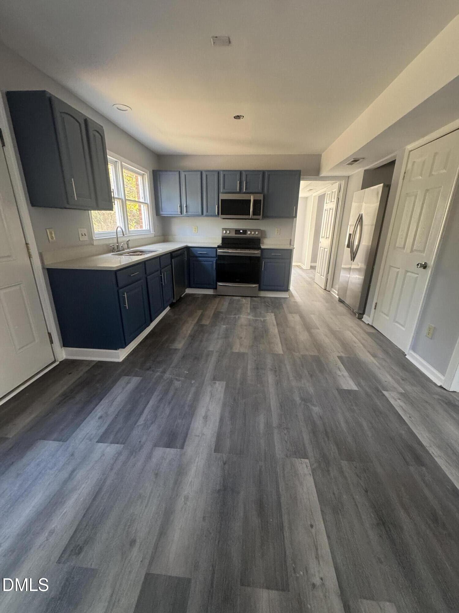 2513 Foxgate Drive Property Photo 4