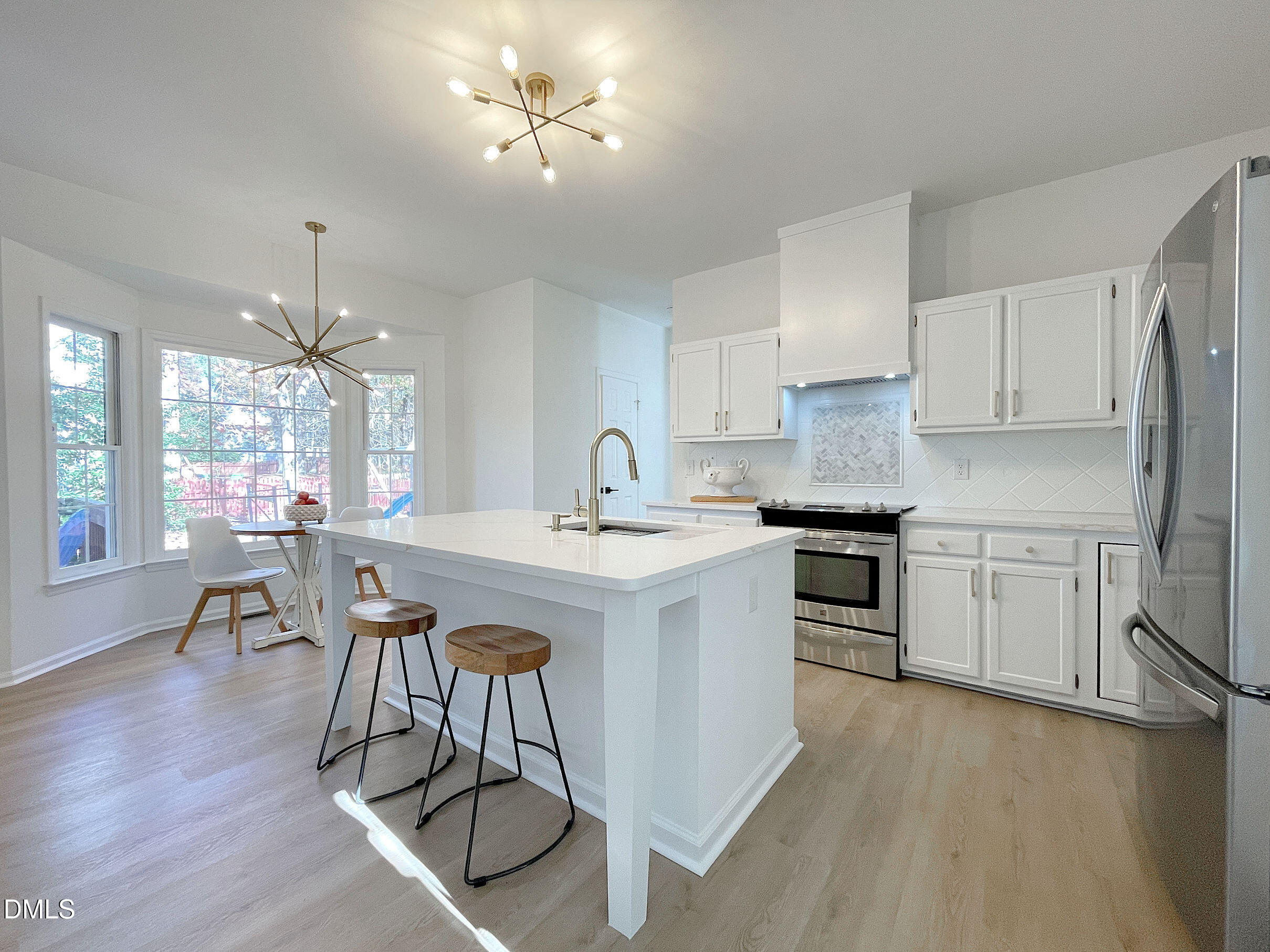 9332 Leslieshire Drive Property Photo 12