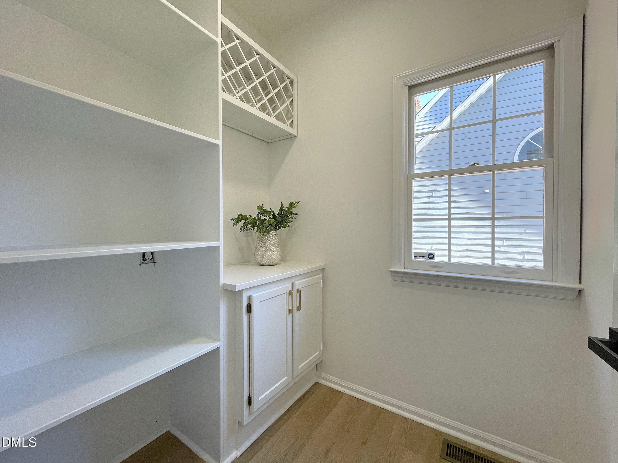 9332 Leslieshire Drive Property Photo 17