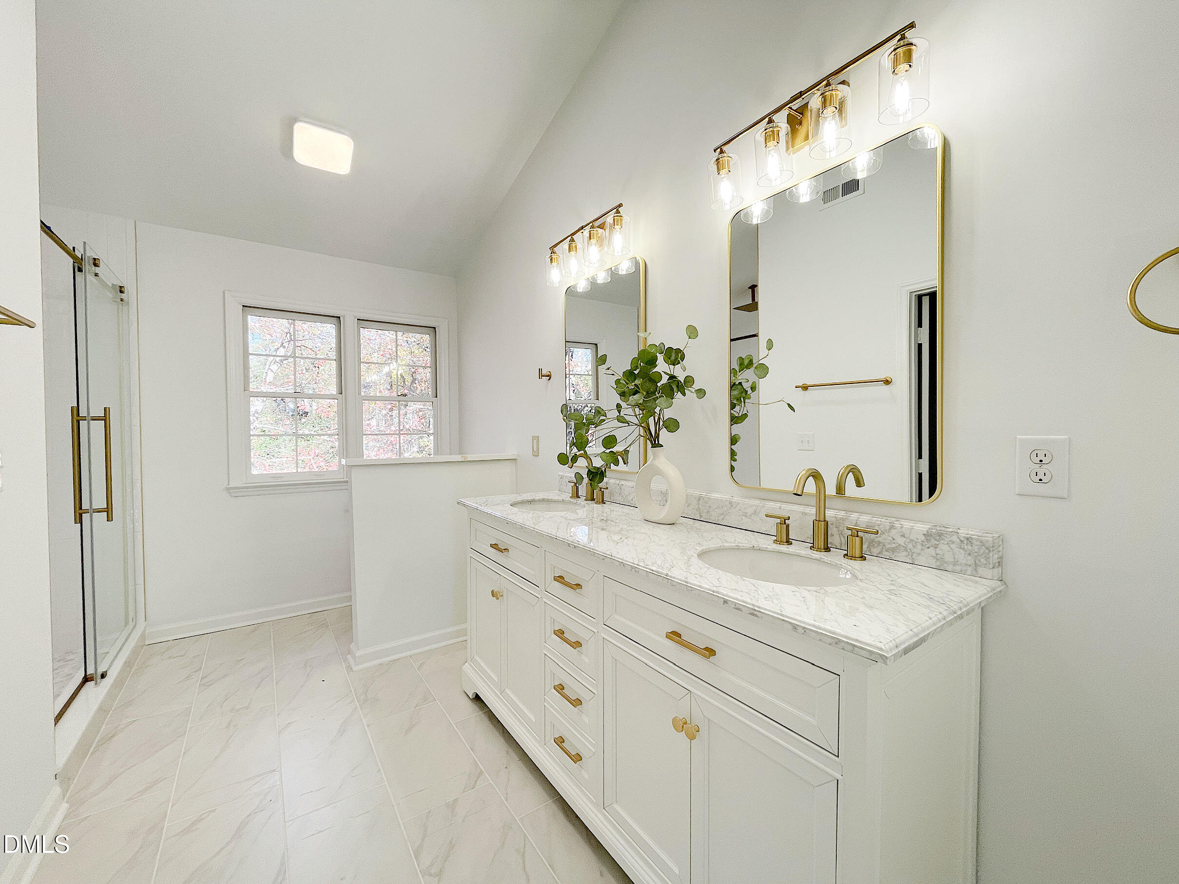 9332 Leslieshire Drive Property Photo 21