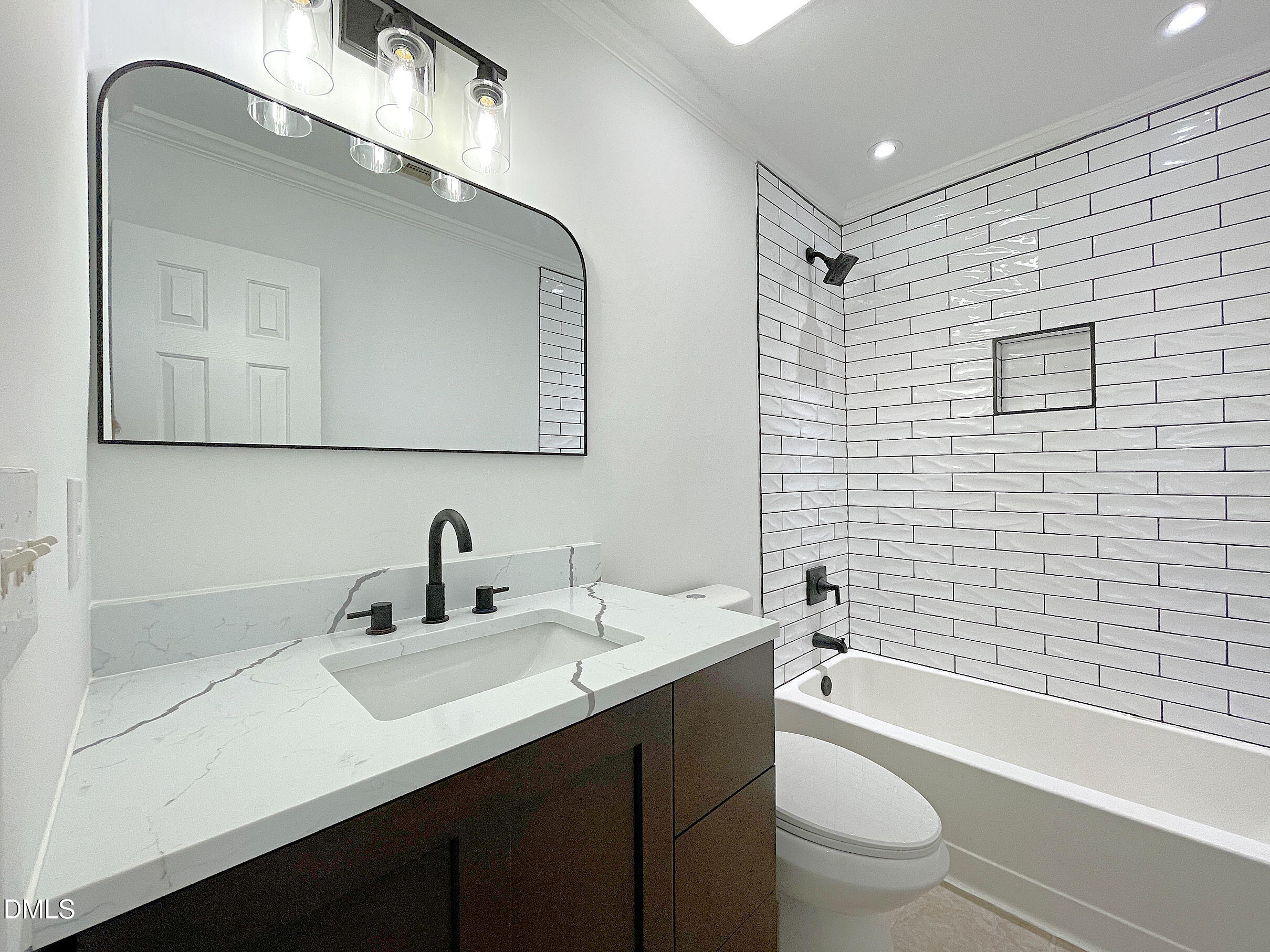 9332 Leslieshire Drive Property Photo 27