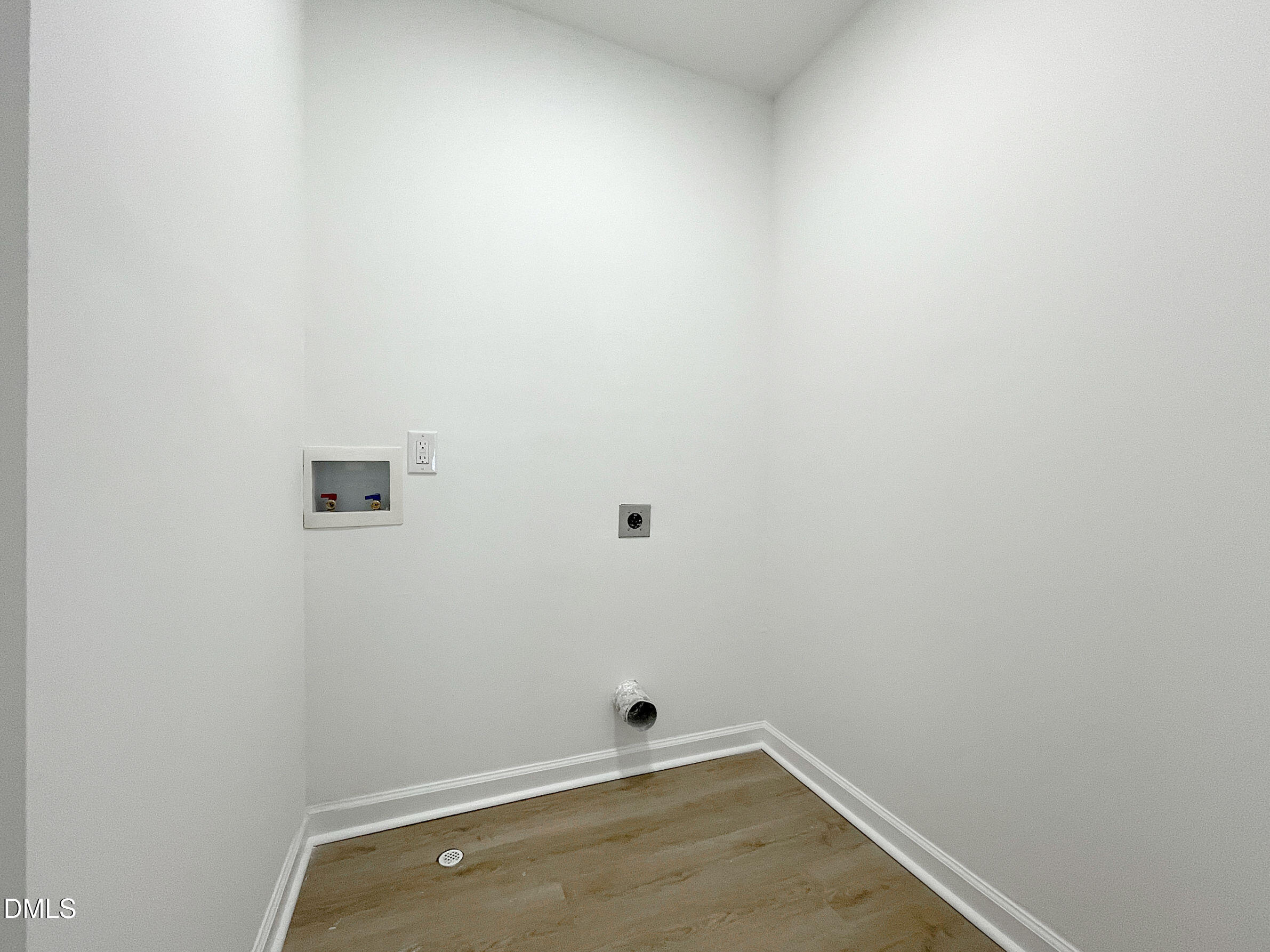 9332 Leslieshire Drive Property Photo 28